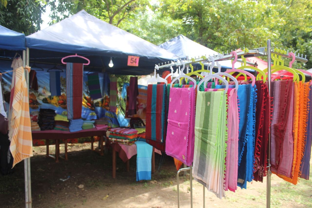 මධ්යම පළාත් කලාපීය ආර්ථික සංවර්ධන ආයතනය,උතුරු පළාත් සභාවේ කර්මන්ත දෙපාර්තමේන්තුව හා ඒකාබද්ධව යාපනයේ නල්ලූර් කෝවිලේ ආගමික උත්සවයට සමගාමීව අන්තර් පළාත් අලෙවි හා වෙළඳ ප්රදර්ශනයක් ඉකුත්දා යාපනයේදී පවත්වන ලදි.