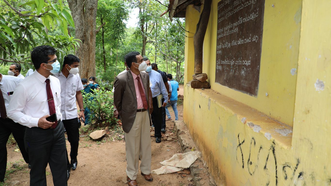 Governor Inspects the Dambulla  Rathmalgahaela Junior School
