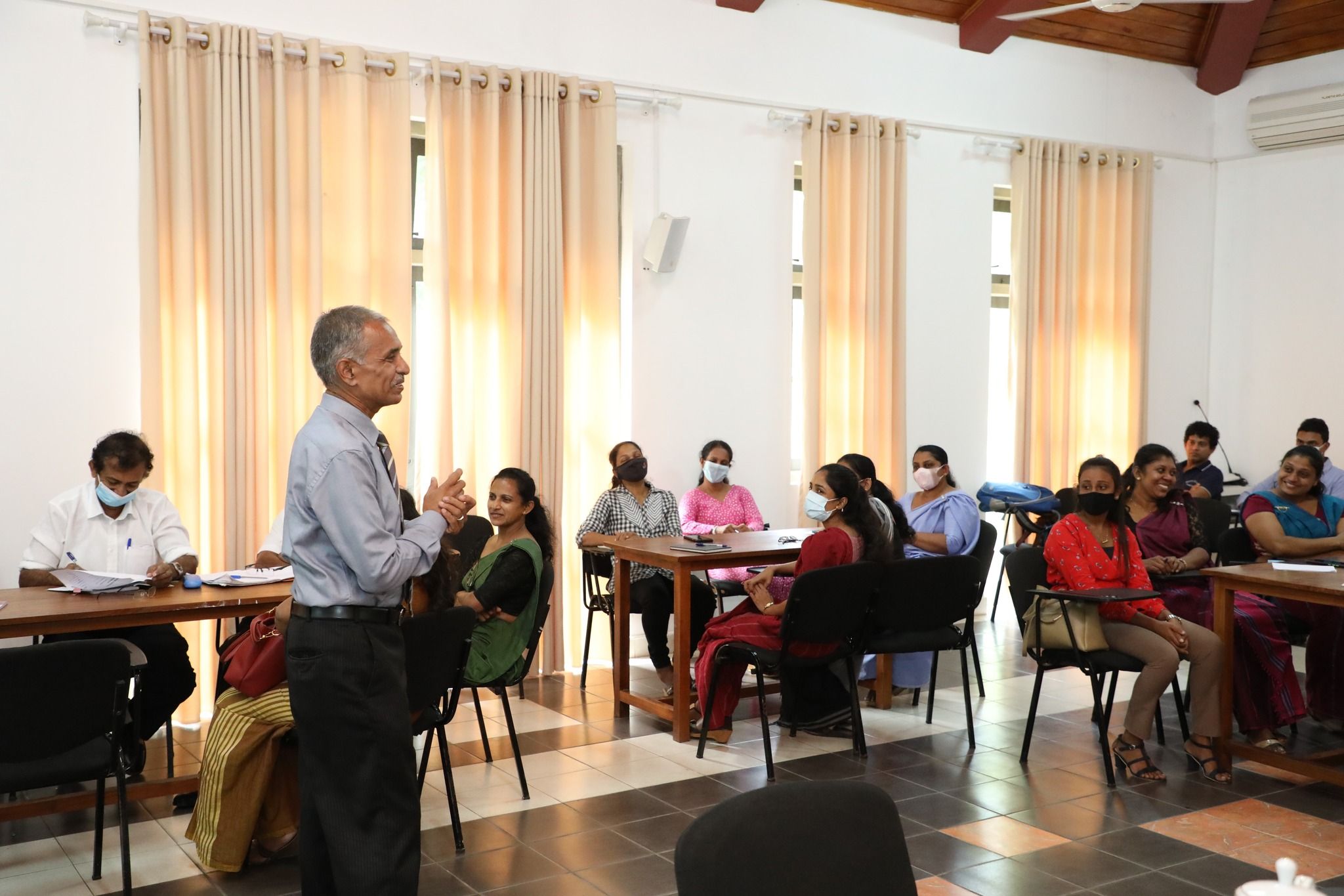 මධ්‍යම පළාත් රාජ්‍ය සේවයේ නියුතු කණිෂ්ඨ මට්ටමේ නිලධාරීන් සදහා පුහුණු වැඩමුළුවක්.