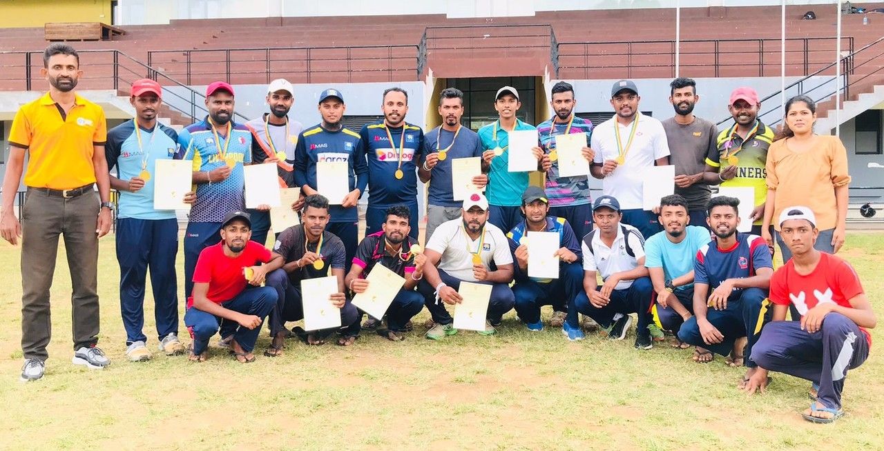 මධ්‍යම පළාත් ක්‍රිකට් ජය මහනුවර ට හා මාතලේට.