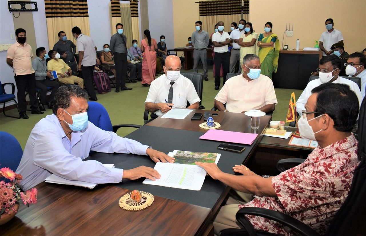 ආණ්ඩුකාරවර මහජන දිනය නැවතත් .