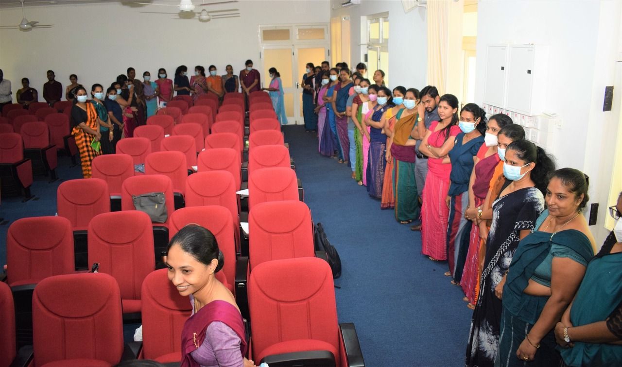 ඵලදායිතාවය පිළිබදව පුහුණු වැඩසටහන් මාලාවක්.