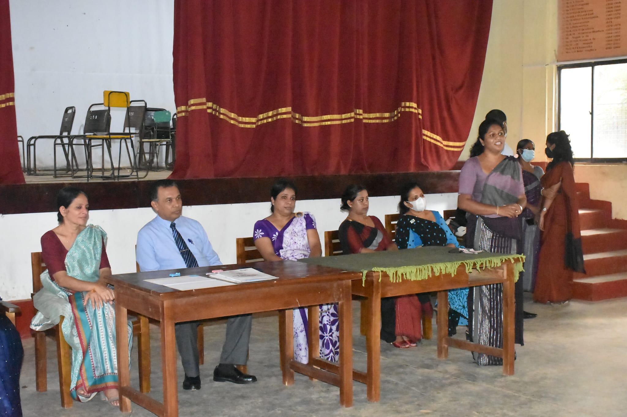 මධ්‍යම පළාත් මුල් ළමාවිය සංවර්ධන මධ්‍යස්ථානවල දරුවන්ගේ  ඉංග්‍රීසි භාෂා නිපුණතාවය සංවර්ධනය කිරීම.
