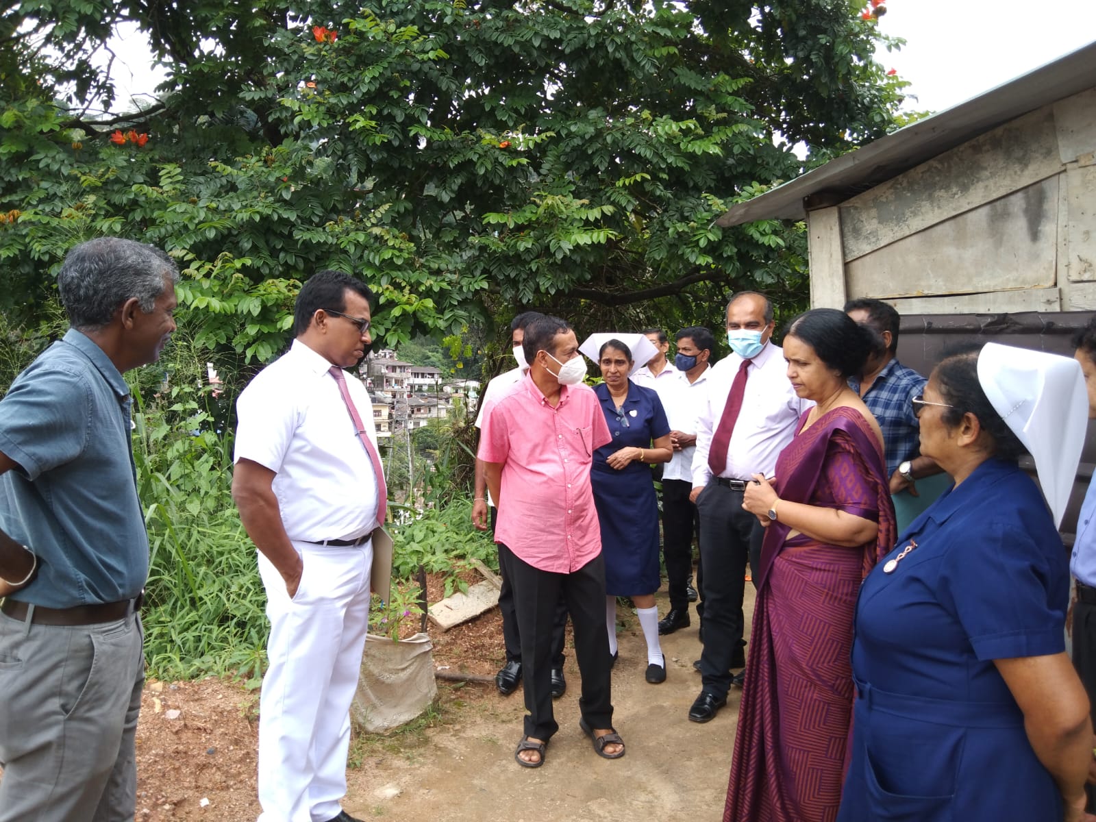  මහනුවර නගරයේ ස්වභාවික ආපදා ඇතිවූ ස්ථාන මධ්‍යම ආණ්ඩුකාරවරයාගේ නිරීක්ෂණයට.
