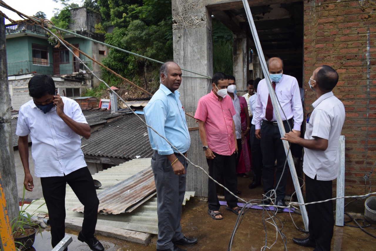 මහනුවර හින්දු විද්‍යාලයේ සංවර්ධන කටයුතු මධ්‍යම ආණ්ඩුකාරවරයාගේ නිරීක්ෂණයට.   