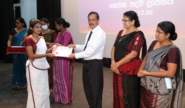 ග්‍රාම සංවර්ධන පුහුණු පාඨමාලා සහතික පත් පිරිනැමේ