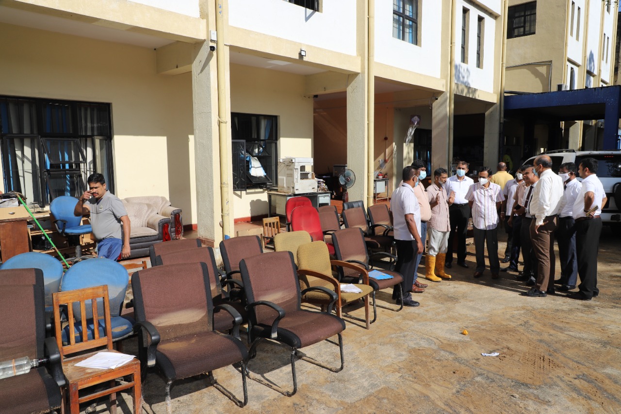 අයහපත් කාලගුණය හේතුවෙන් ආපදා තත්ත්වයෙන් හානියට ලක් වූ ස්ථානයන් ආණ්ඩුකාරවරයාගේ නිරීක්ෂණයට.