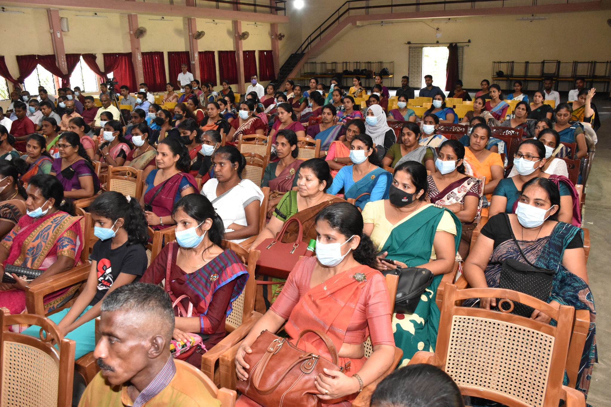 දැනුවත්ව දිනවමු දරුවන්’ මහනුවර කිංස්වුඩ් විද්යාලයේදී හා ගන්නෝරුව රණබිම රාජකීය විදුහලේ දී.
