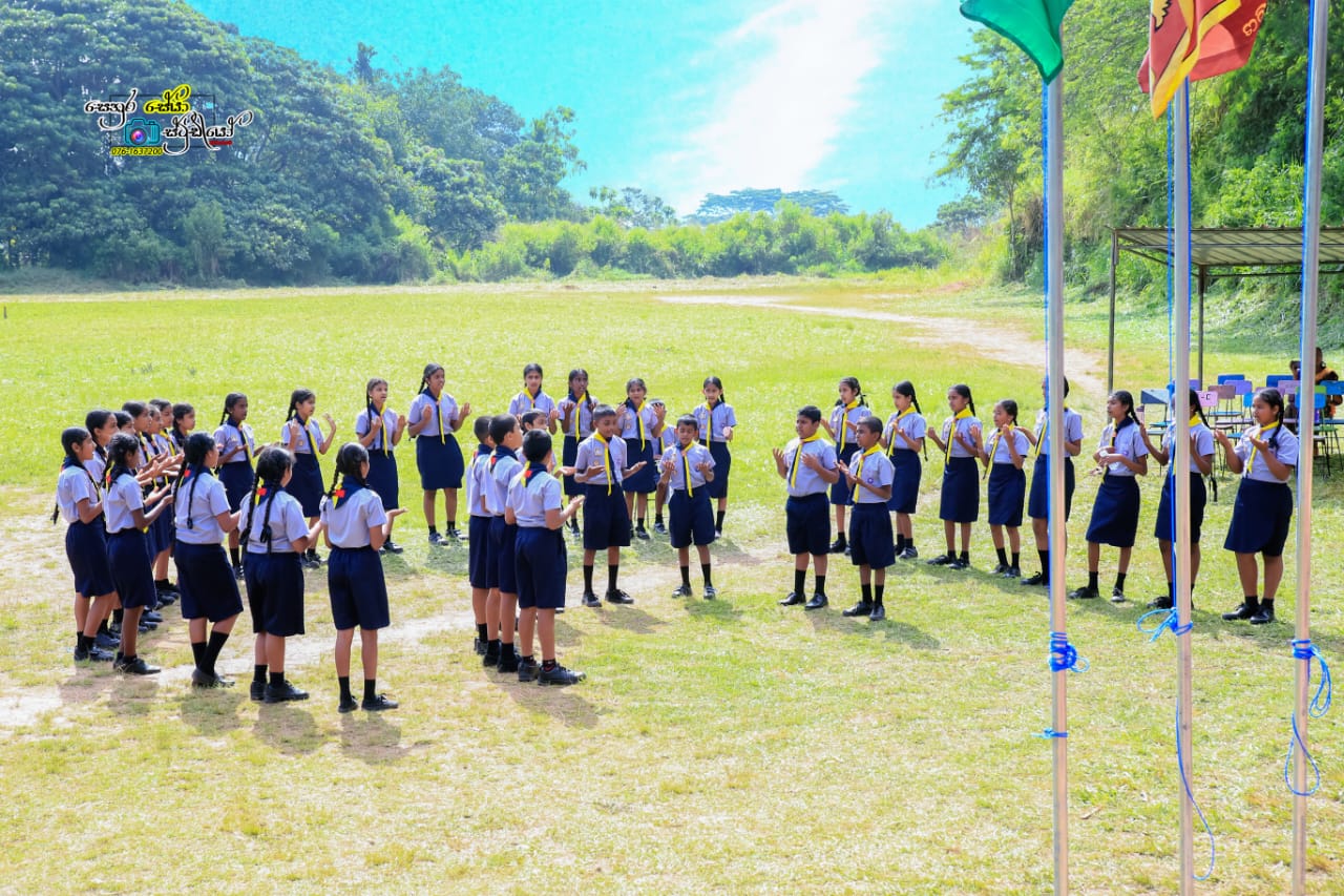 රාජසිංහ මධ්ය මහා විද්යාලයේ ( ජාතික පාසල) කණිෂ්ඨ බාලදක්ෂ නිල ලාංඡන පැළදවිමේ උත්සවයක්.