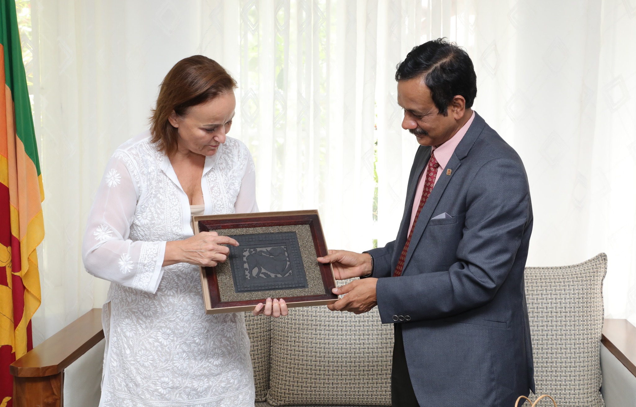 ශ්රී ලංකාවේ නෙදර්ලන්ත තානාපතිවරිය මහනුවරදී මධ්යම පළාත් ආණ්ඩුකාරවරයා හමුවක්.