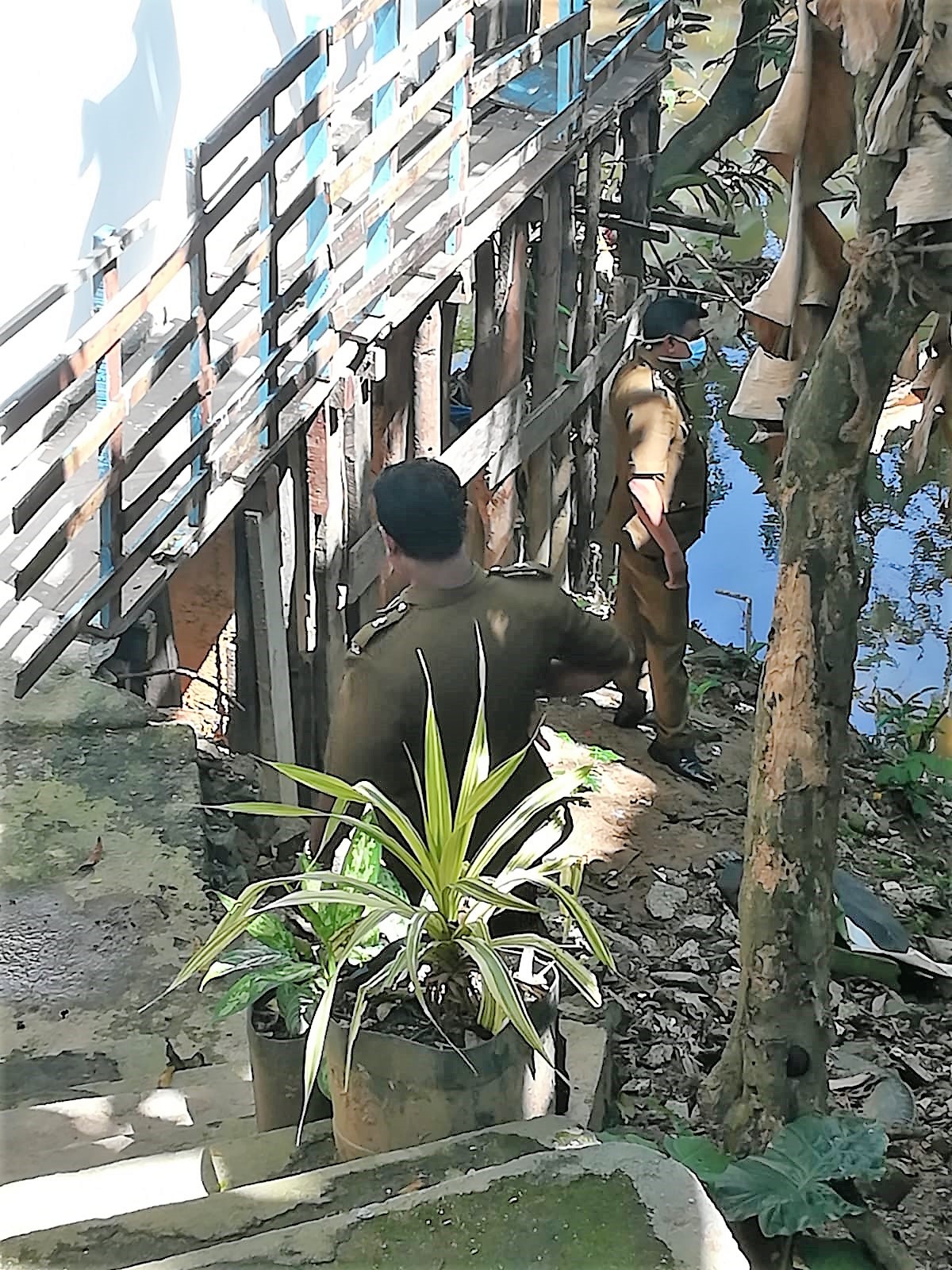 ඇඹිල්මීගම ප්රදේශයේ නානුඔයට කසල , අපජලය හා වැසිකිලි අපජලය යොමු කරන වෙළඳ ආයතන, හොටෙල් හා නිවාස පරික්ෂා කිරීමේ වැඩසටහනක්.