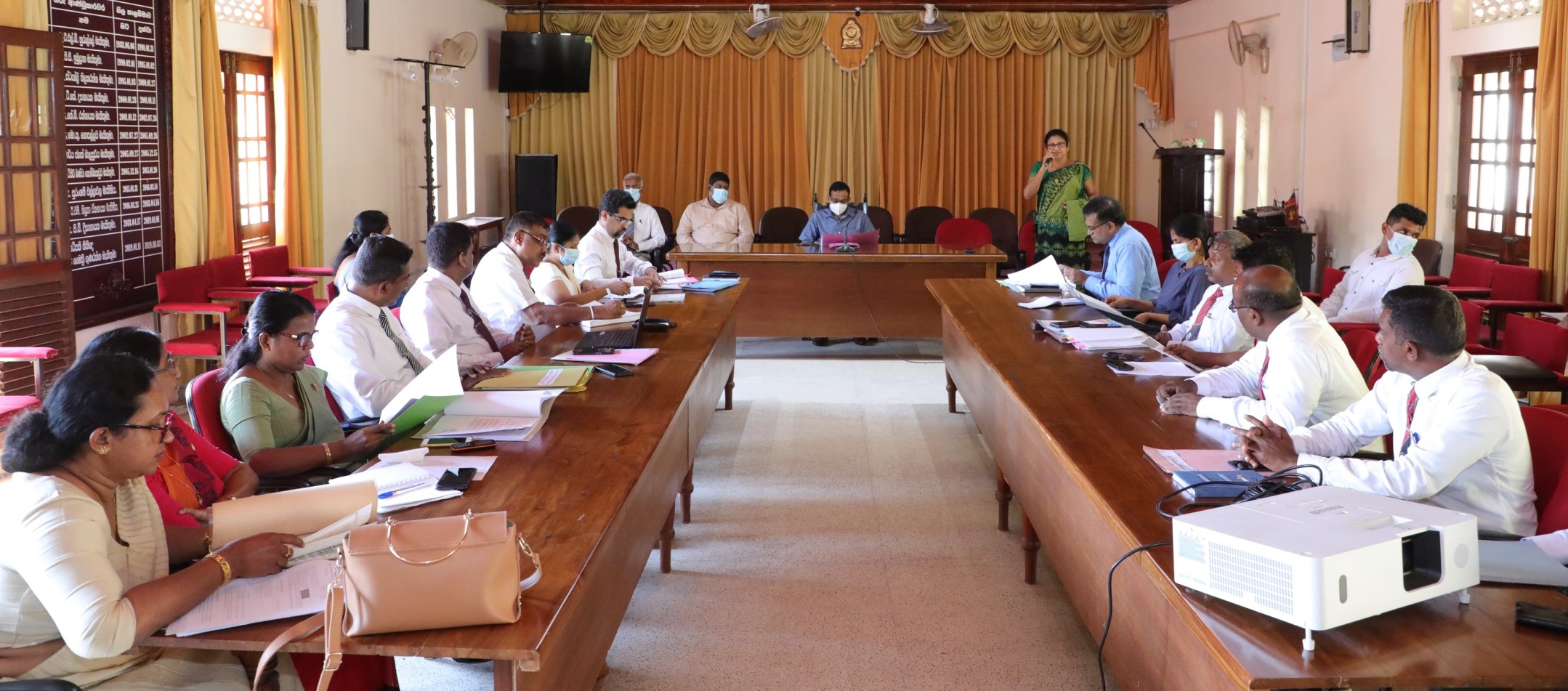 ප්රතිපත්තියක් නොමැතිකම - ප්රතිපත්තියක් බවට පත්වීමට ඉඩ නොතැබිය යුතුයි .- මධ්යම පළාත් ආණ්ඩුකාර නීතීඥ ලලිත් යු ගමගේ.