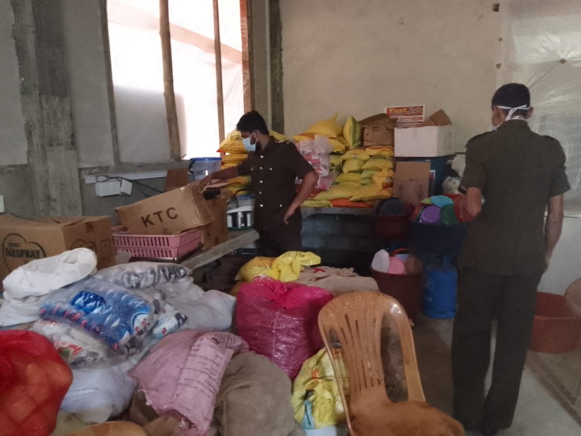 පල්ලේපොල ප්රාදේශීය සභාව මගින් අලෙවිසැල් හා පොදු ආහාර අලෙවි කරනු ලබන ස්ථානයන්හි සෞබ්යයාරක්ෂිතව ජනතාව වෙත අලෙවි කටයුතු සිදුකිරීම පිළිබද පරික්ෂාව