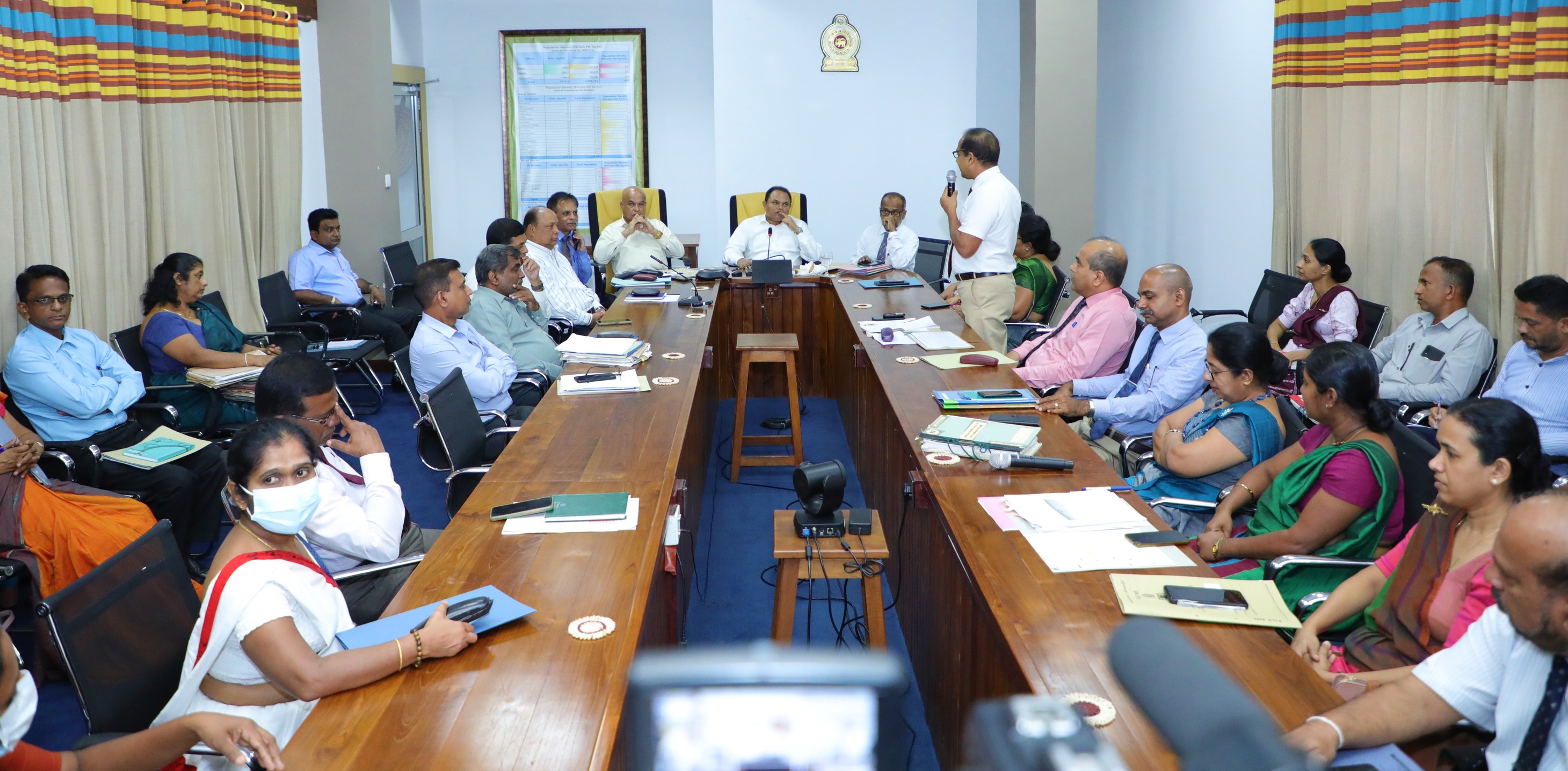 මධ්යම පළාත් සභාව සහ රාජ්ය ආයතන භුක්ති විදින සියලු ඉඩම් නිත්යානුකුලව පවරා දීමේ එකගතාවයකට.