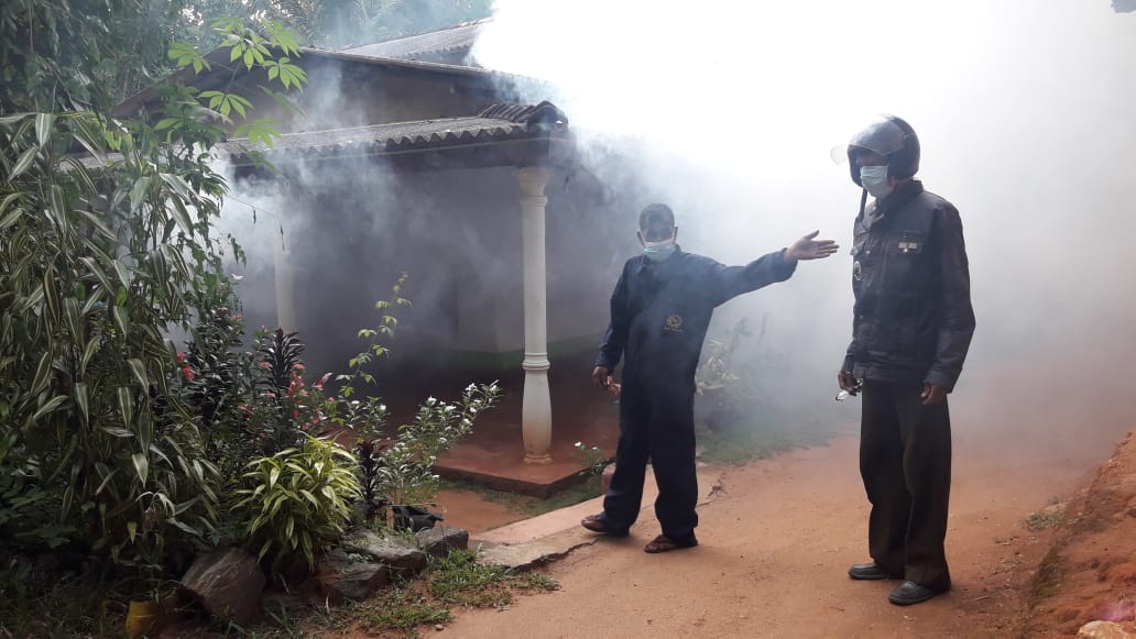 පල්ලේපොල මානින්ගමුව උතුර හා දකුණ ග්රාමසේවා වසම්වල ඩෙංගු මදුරුවන් බෝවීම හා ව්යාප්තිය වැලැක්වීම සදහා ජනතාව දැනුවත් කිරීමේ වැඩසටහන්.