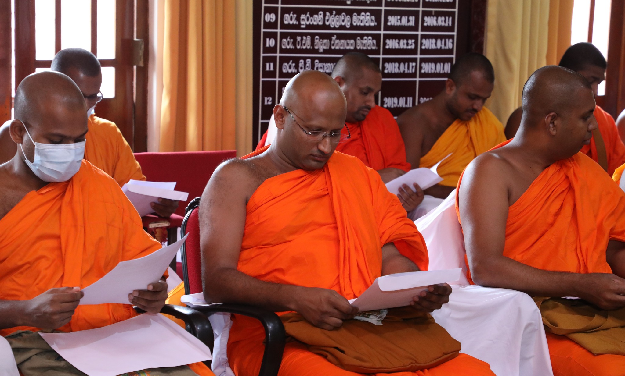 මැද පළාතේ දරුවන්ගේ සිප්නැණ එළිකිරීමට භික්ෂුන් වහන්සේලා තිස්හය නමක් ගුරු සේවයට.
