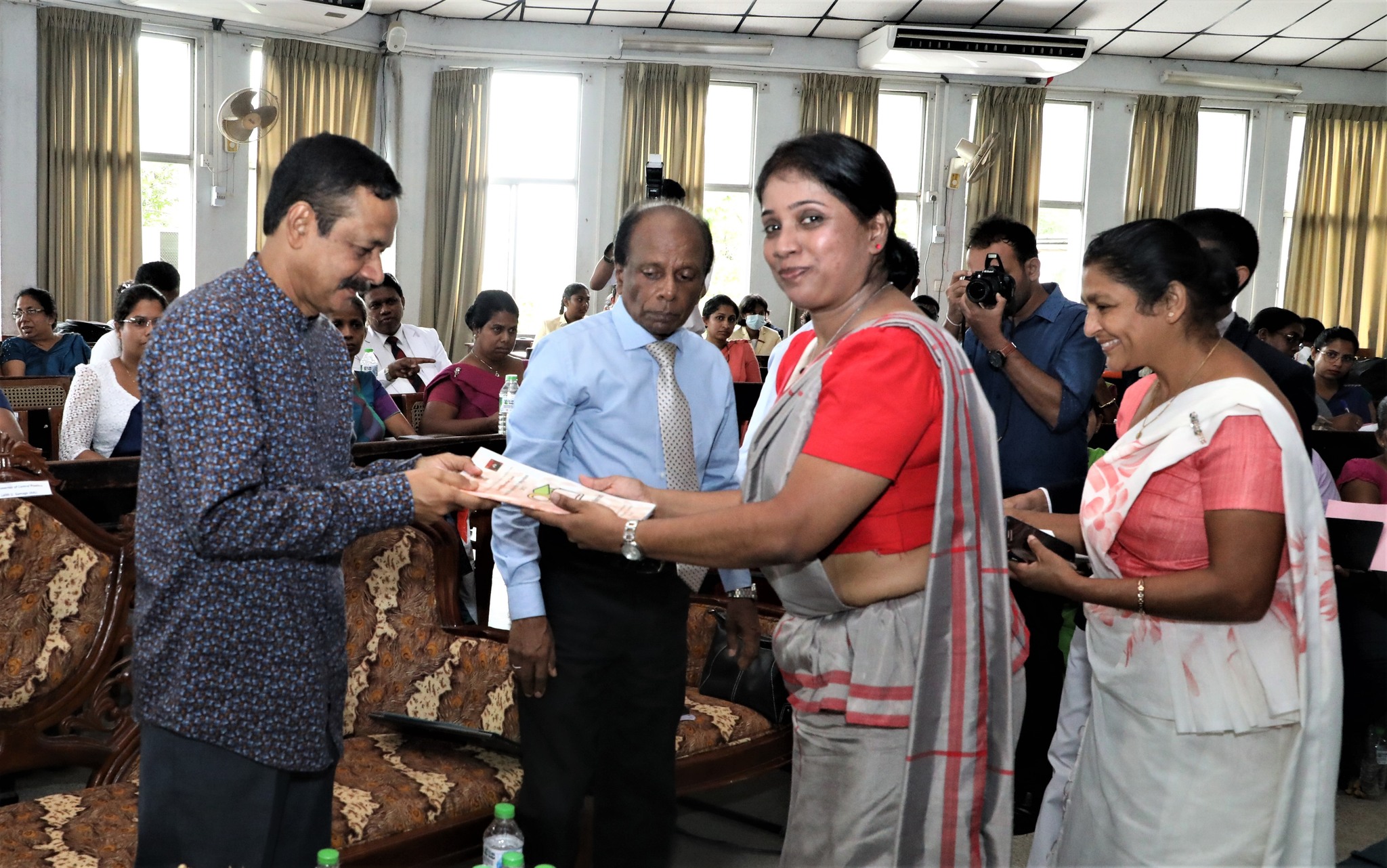 මහනුවර කලාප අධ්යාපන කාර්යාලය මගින් සංවිධානය කළ පර්යේෂණ එළිදැක්වීම හා පර්යේෂණ සමුළුව.