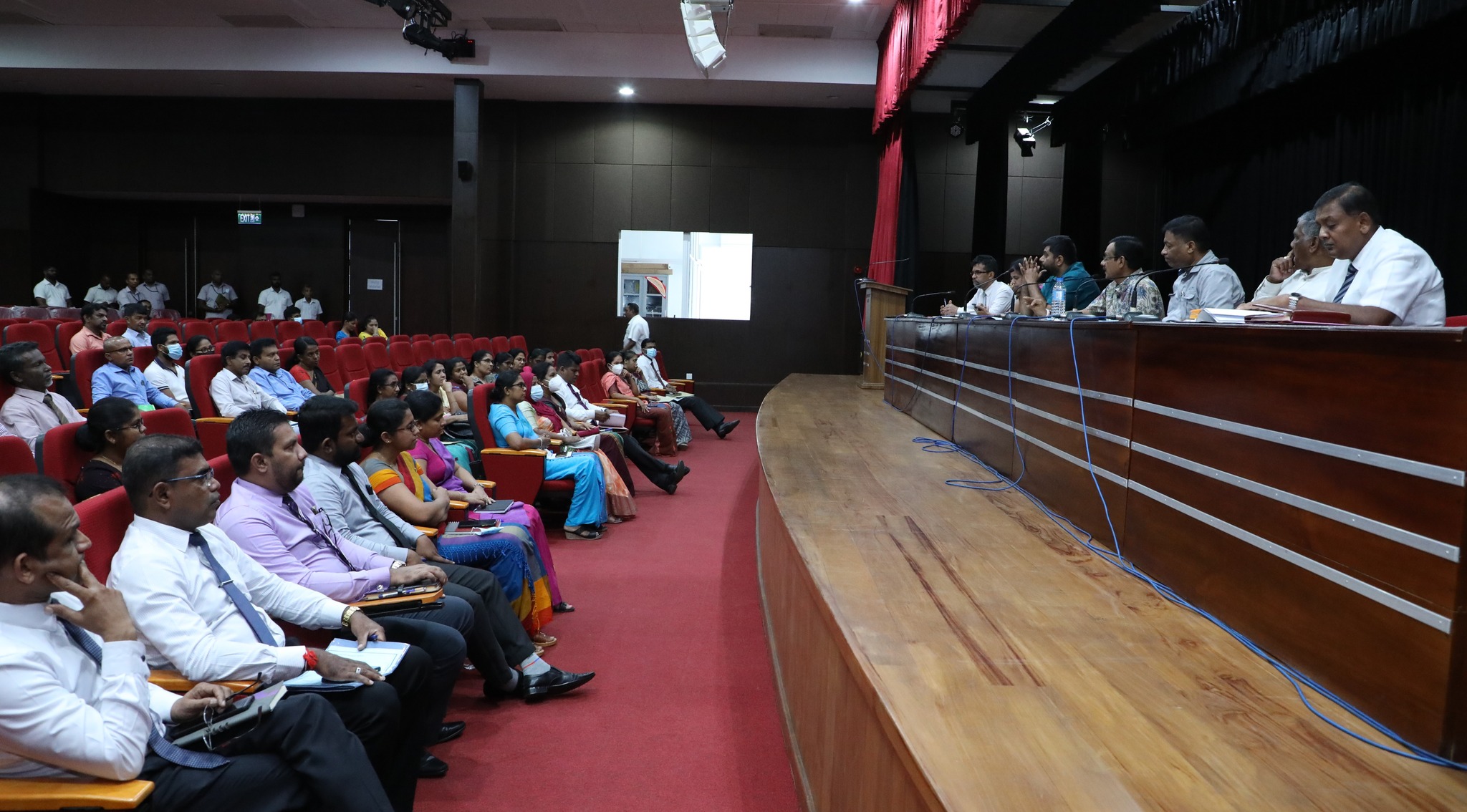 පළාත් පාලන ආයතනවල කාර්යක්ෂමතාව ඉහළ නැංවීමට නව වැඩසටහනක්.