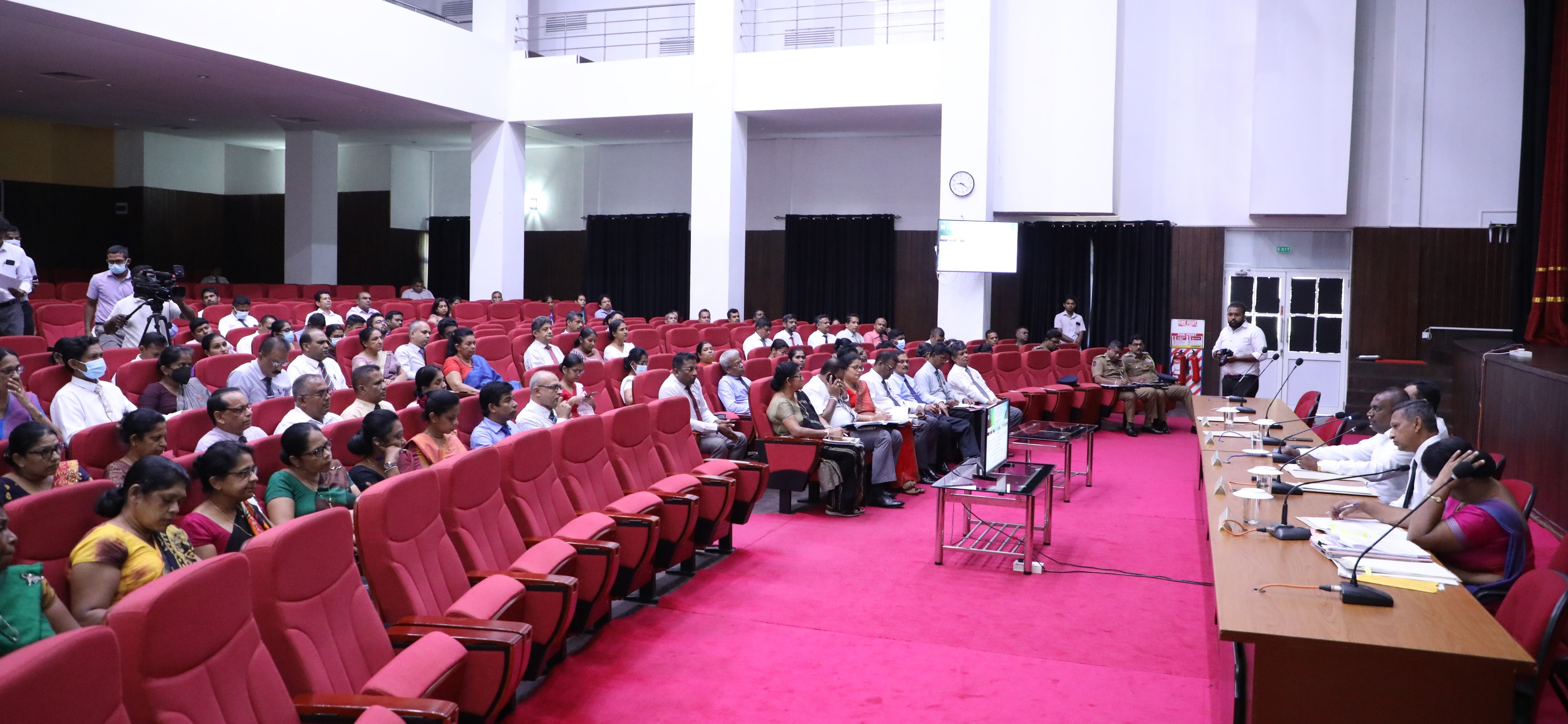 මහනුවර මහජන අවශ්යතා වෙනුවෙන් වන රාජ්ය මැදහත්වීම් , ඒවායේ ප්රගතිය සොයබලේ.
