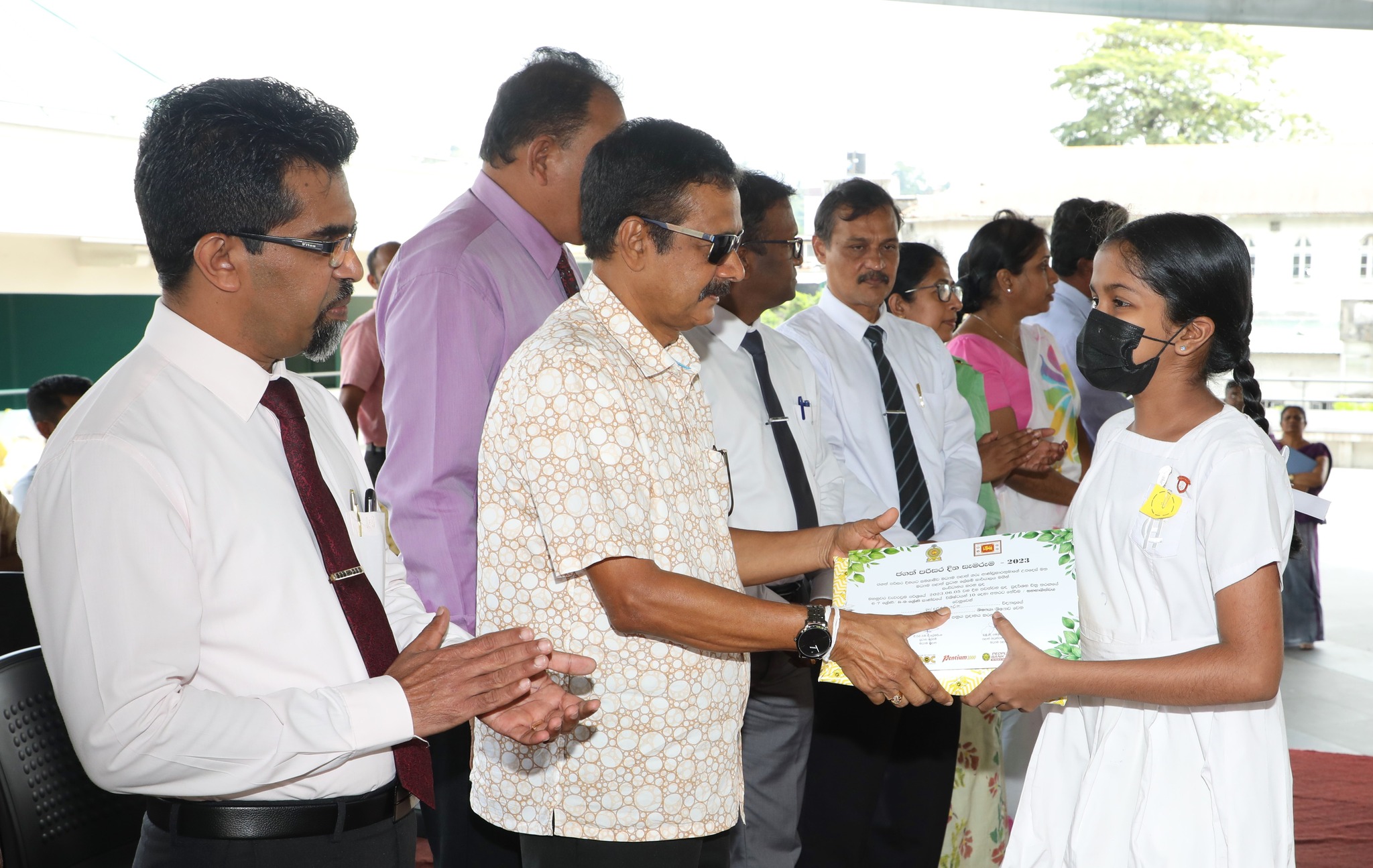 ජගත් පරිසර දින සැමරුම වෙනුවෙන් මහනුවර දී චිත්ර තරඟාවලියක්.