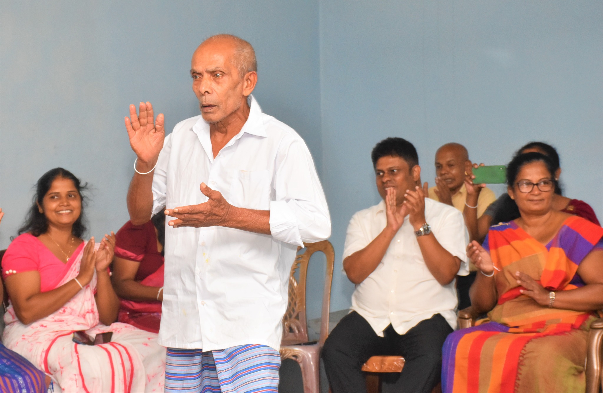 පිළිසරණක් ඇවැසි ඔවුනට සරණක්.