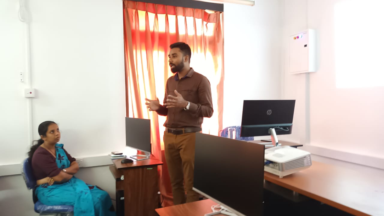 මූලික පරිගණක කුසලතා (Basic Computer Skill) පිළිබඳ පුහුණු වැඩසටහනක්.