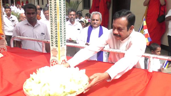 වැලිවිට ශ්රී අසරණ සරණංකර සංඝරාජ හිමිපාණන් වහන්සේගේ ශාසනික මෙහෙවර අගයමින් සංඝරාජ පෙරහැර 77 වන වරට මහනුවර නගරයේදී වීදි සංචාරය කෙරේ.
