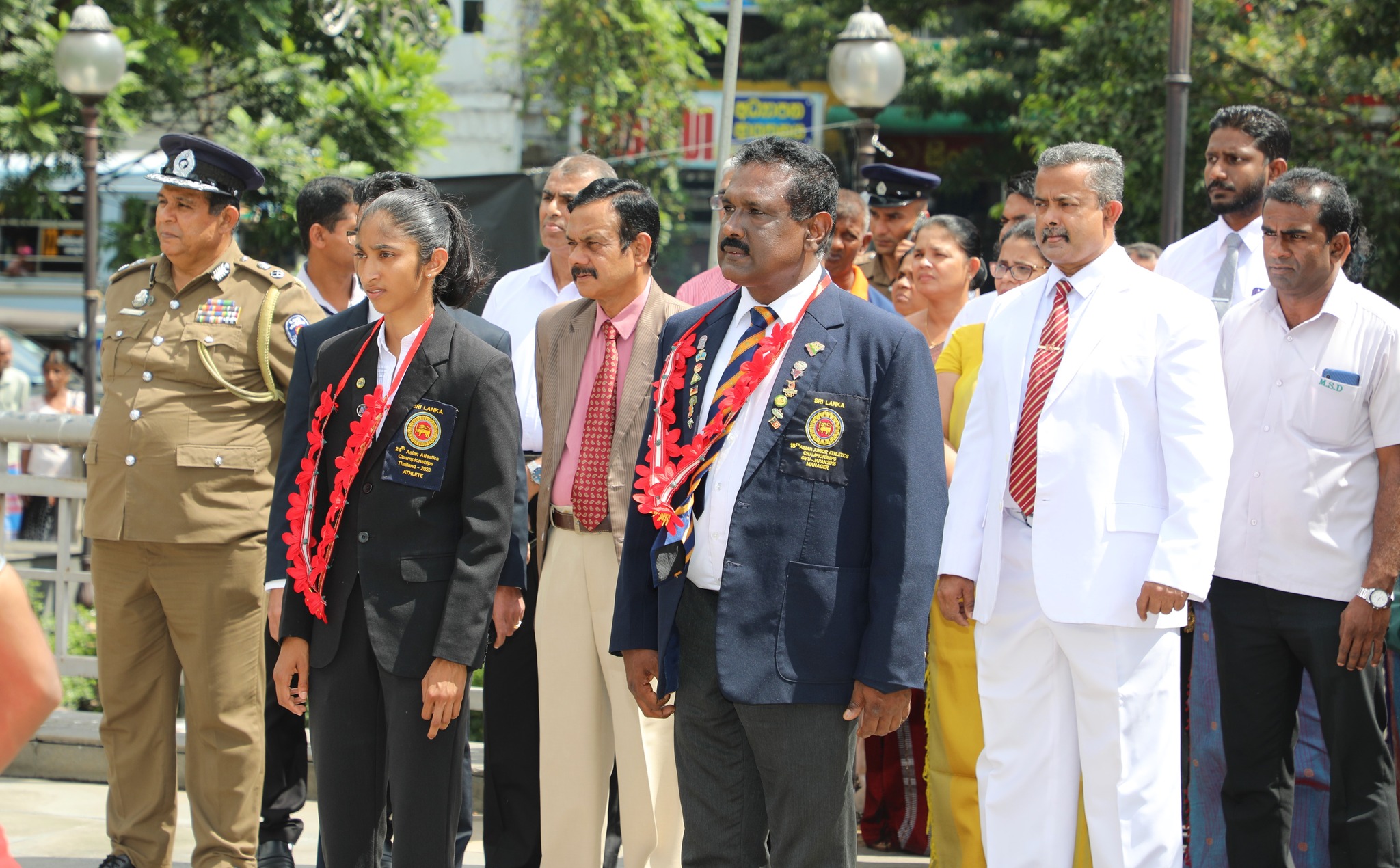 මධ්යම පළාතෙන් තරුෂිට හා පුහුණුකරු සුසන්තට උපහාර!