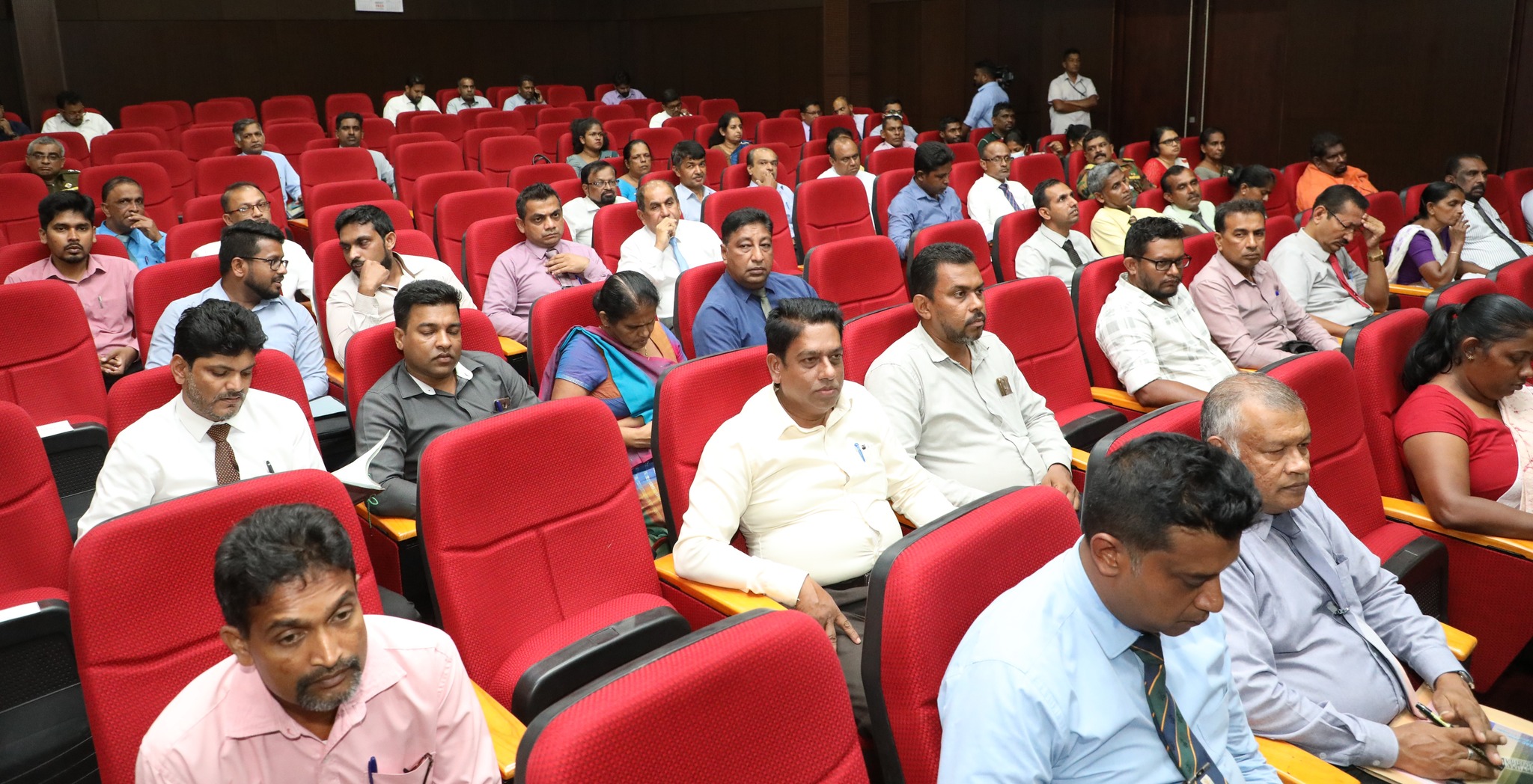 මාතලේ දිස්ත්රික් සම්බන්ධිකරණ කමිටුවේ දී සීගිරිය සංචාරක කලාපය ආශ්රිිතව පවතින ගැටලු සම්බන්ධයෙන් විශේෂ අවධානයට.