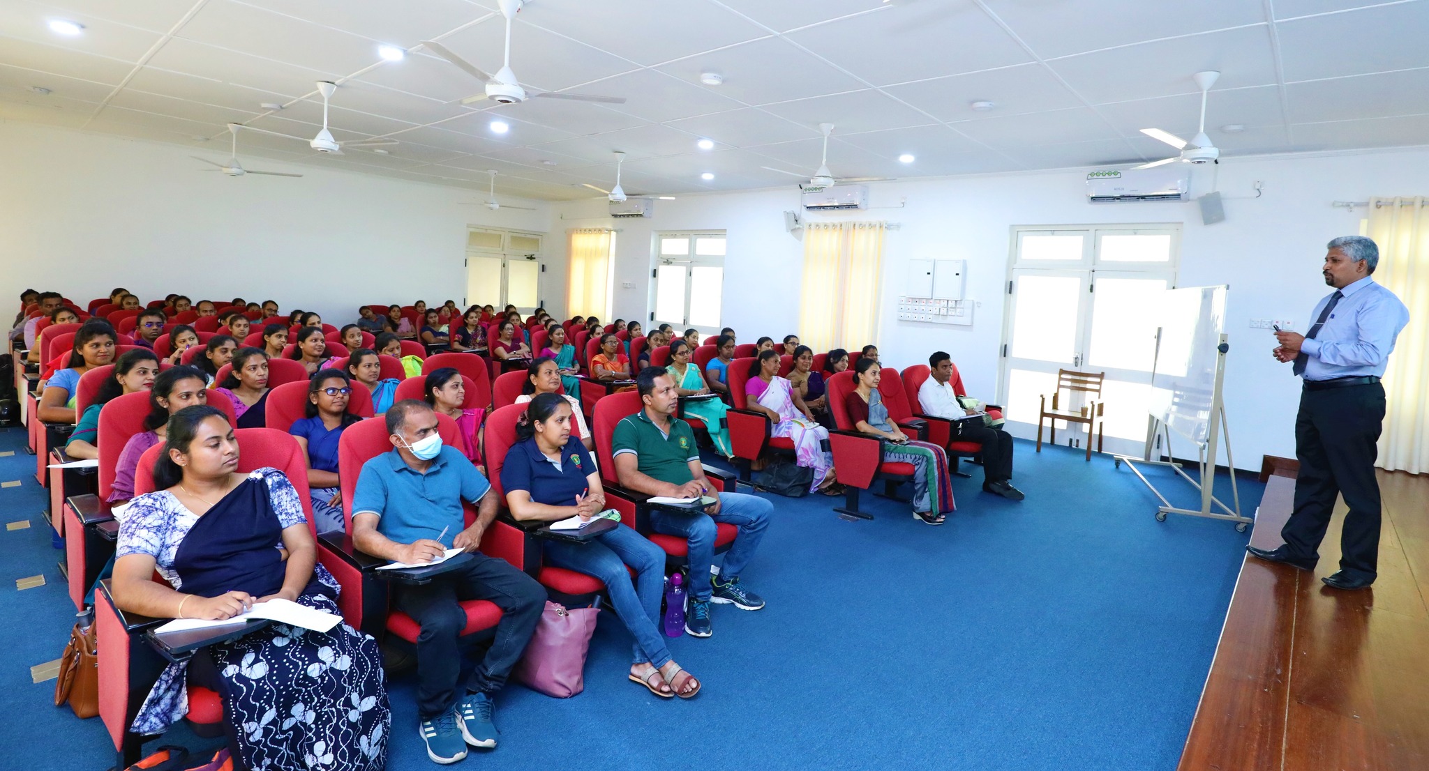 මධ්යම පළාත් කළමනාකරණ සංවර්ධන පුහුණු ඒකකය මගින් සංවිධානය කරන ලද කාර්යාල ක්රම පිළිබද පුහුණු වැඩසටහන.