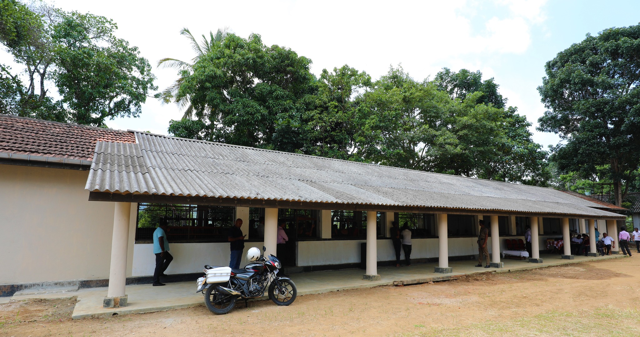 උඩුරාවණ ට නව පේෂකර්ම මධ්යස්ථානක්.