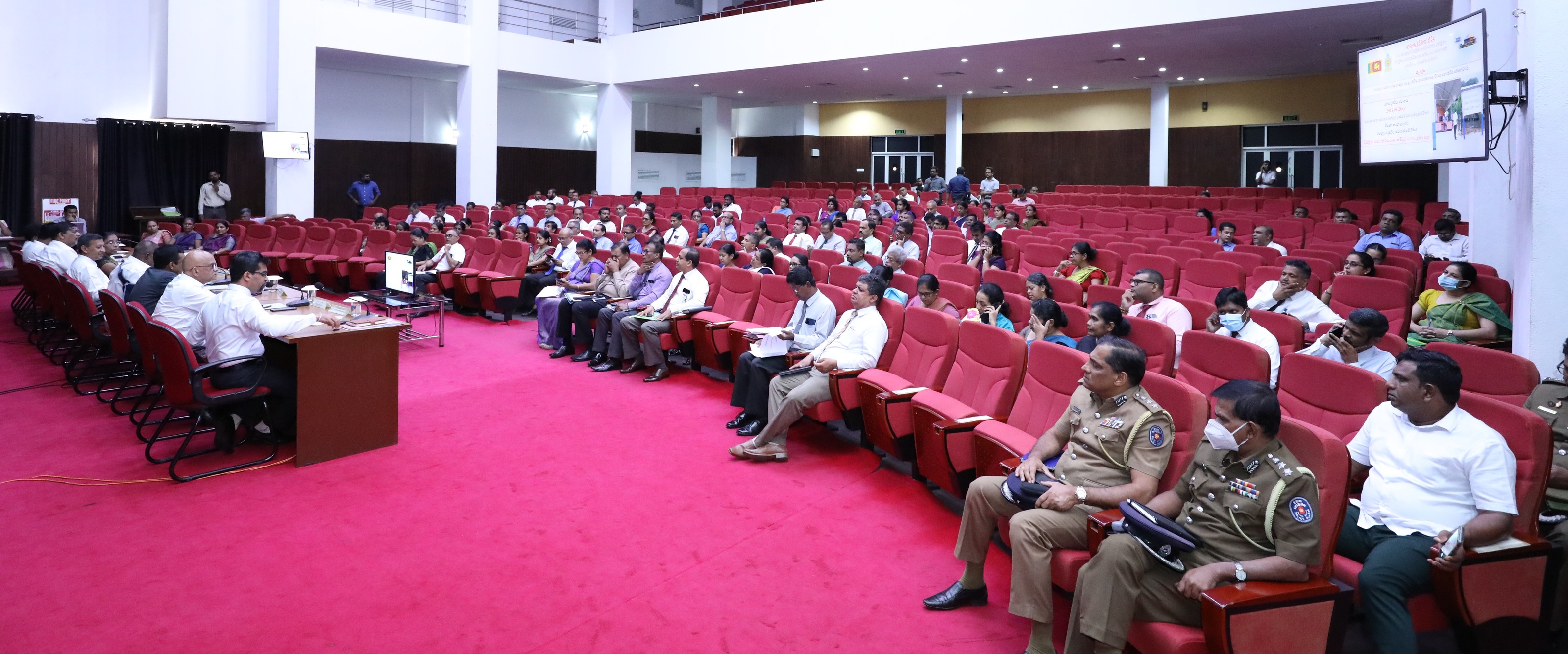 මහනුවර දිස්ත්රික් සම්බන්ධිකරණ කමිටු රැස්වීම, ගත් තීරණ හා එකඟතා සම්බන්ධයෙන් වූ ප්රගතිය සාකච්ඡා කෙරේ.
