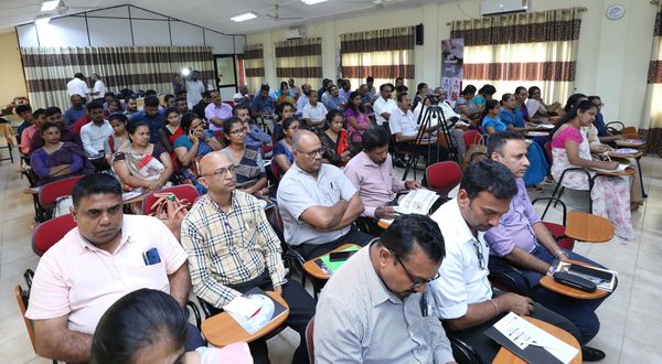 ඉදිකිරීම් තාක්ෂණය පිළිබද පුහුණු වැඩසටහනක්.