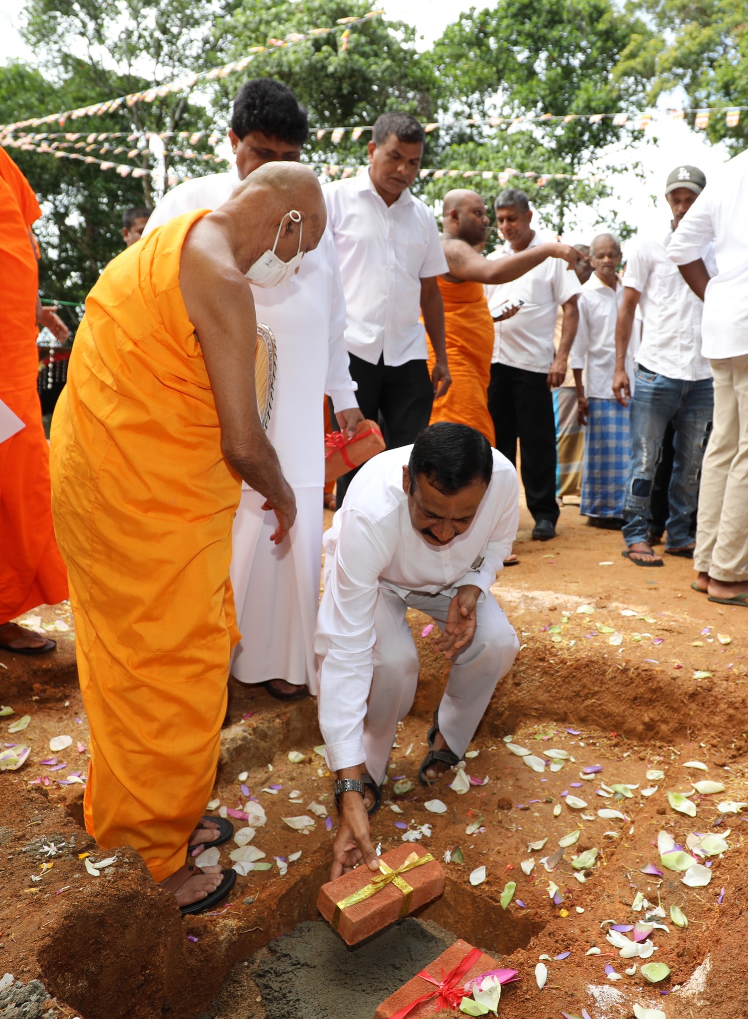 පාරහත, උඩුමල්දොර පුරාණ විහාරස්ථානයේ මංගල ශිලා ප්රතිෂ්ඨාපනෝත්සවය.