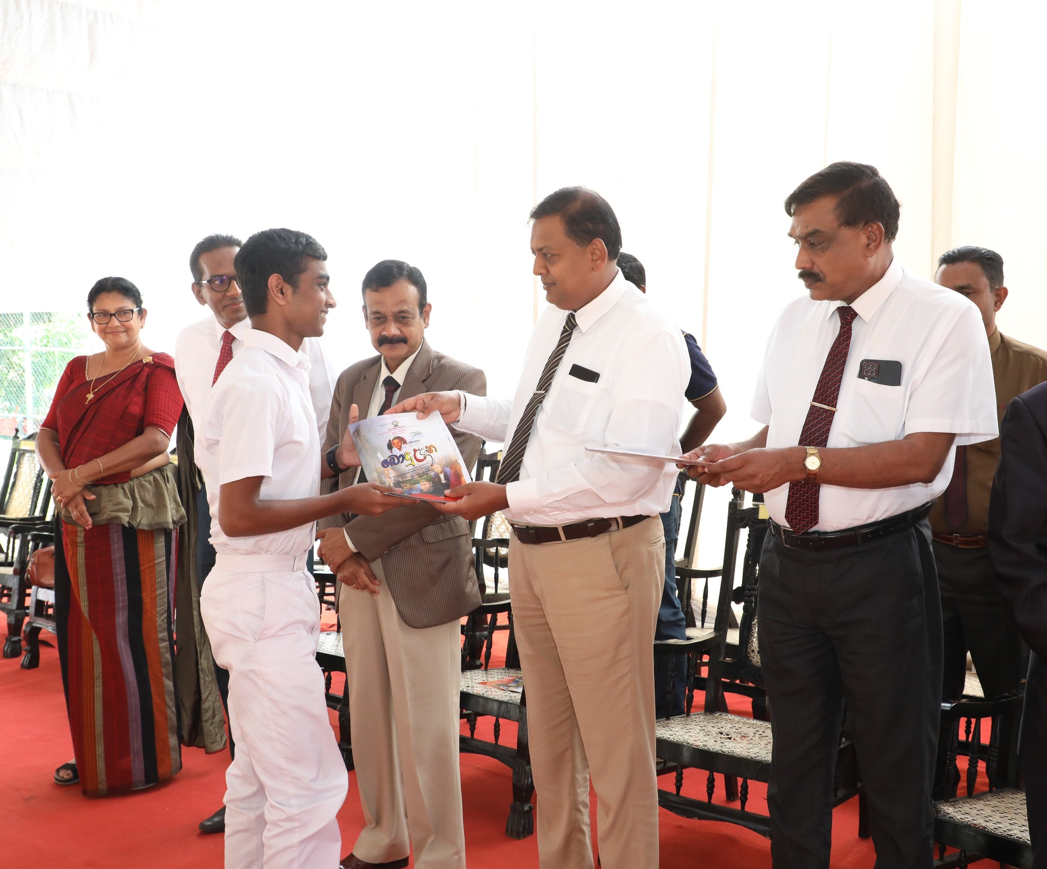 ‘බොදු උදාන’ මානව සම්පත් සංවර්ධන හා ශිෂ්යත්ව ප්රදාන වැඩසටහන නුවරඑළියෙන්.