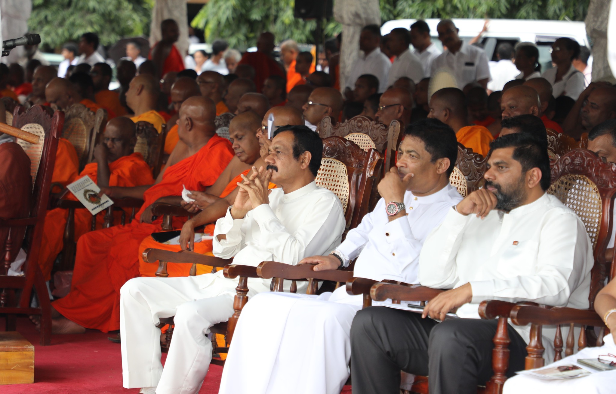 මාතලේ අලුවිහාරේ විහාරාධිපති දර්ශනශුරි ඉනාමළුවේ නන්දරතන නායක ස්වාමින් වහන්සේගේ ආදාහනෝත්සවය.