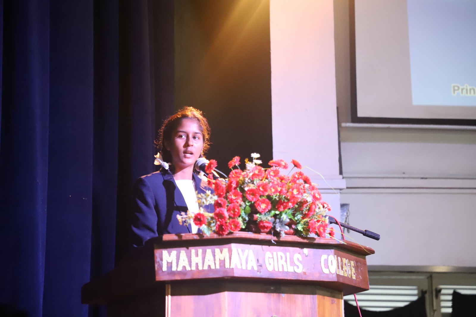 2023 වර්ෂයේ අධ්යාපන පොදු සහතික පත්ර (සාමාන්ය පෙළ )විභාගයෙන් දිවයිනේ ප්රථම ස්ථානය මහනුවර මහමායා බාලිකා විද්යාලයේ සමාධි අනුරාධා රණවක දියණියට