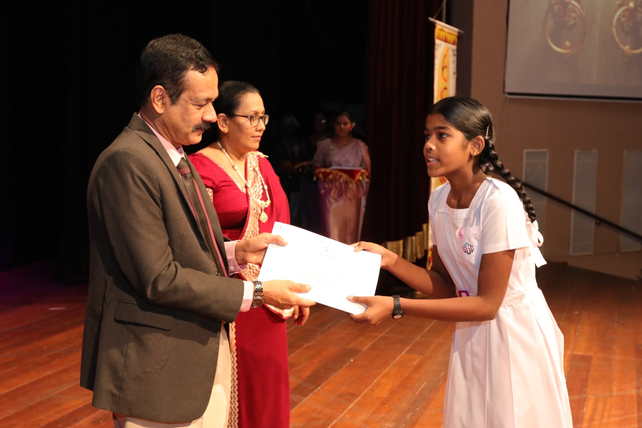 මහනුවර ගෝතමී බාලිකා කලා උළෙල “රසිනිදුළ” පොල්ගොල්ලේ දී!