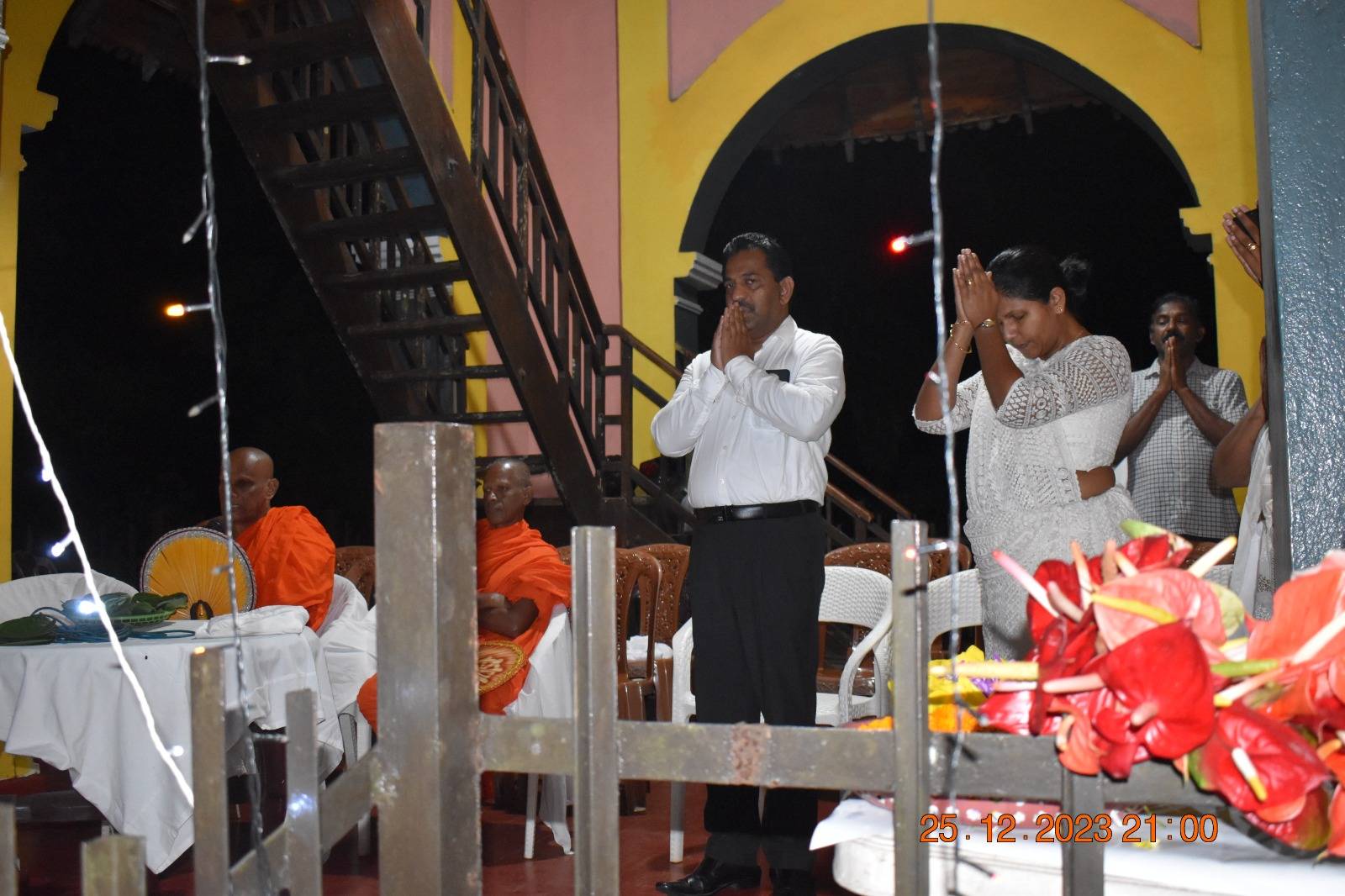 ශ්රි පාද වන්දනා වරය ආරම්භවේ.