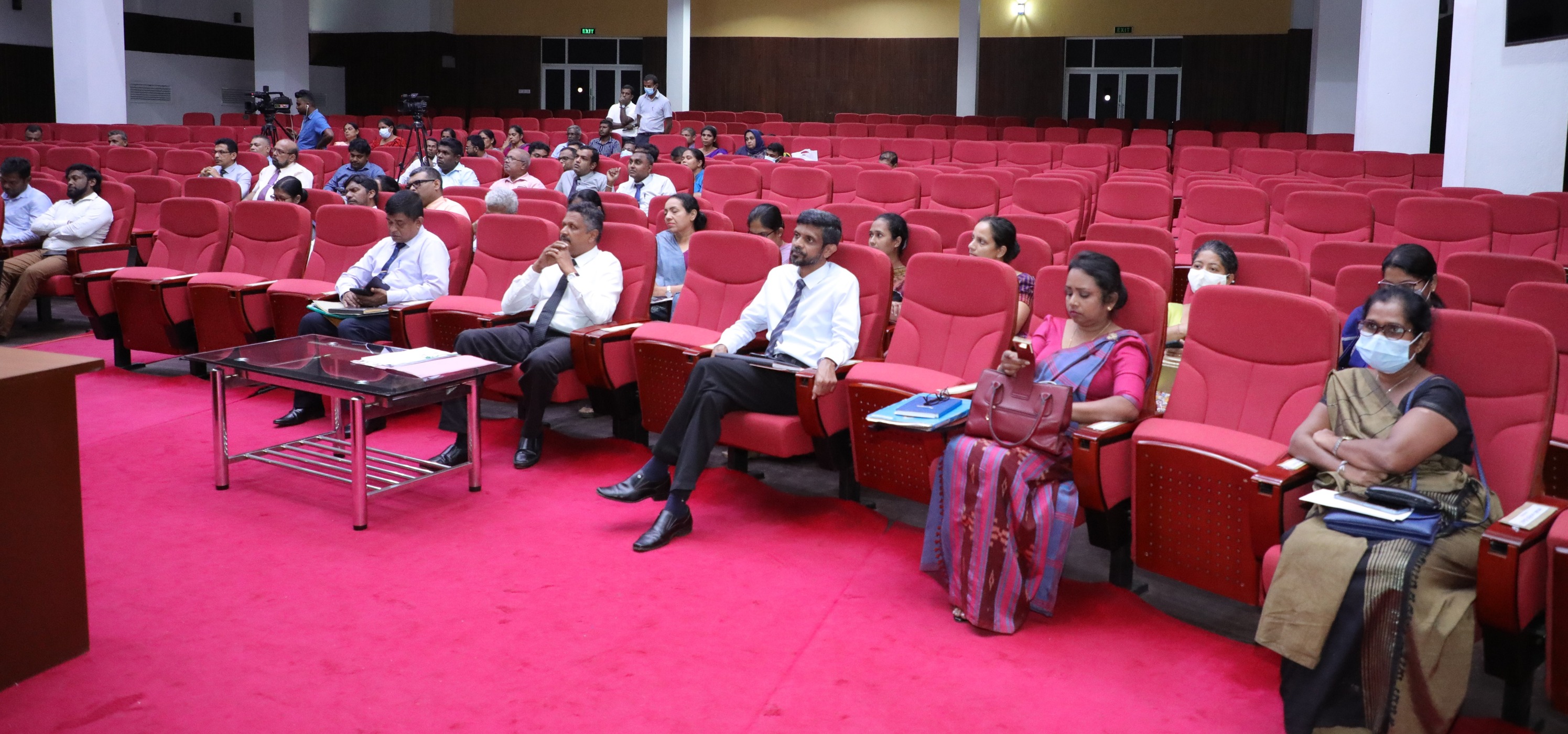 මහනුවර දිස්ත්රික් ඩෙංගු කමිටුව රැස්වේ.
