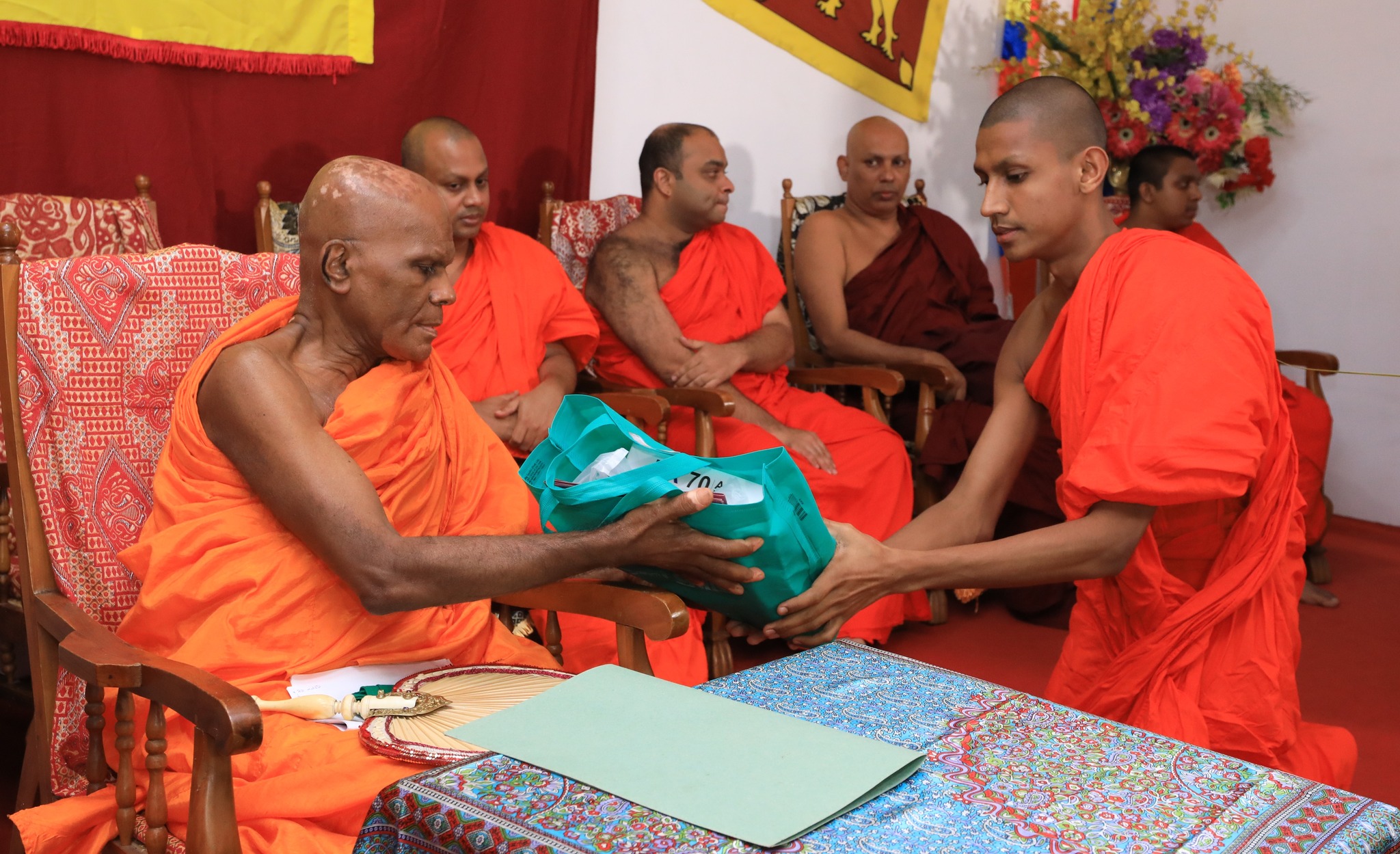දරුවන් නැණ වත් මෙන් ම ගුණවත් ව සංවර් ධනය වීම කාලීනව විය යුතුයි.
