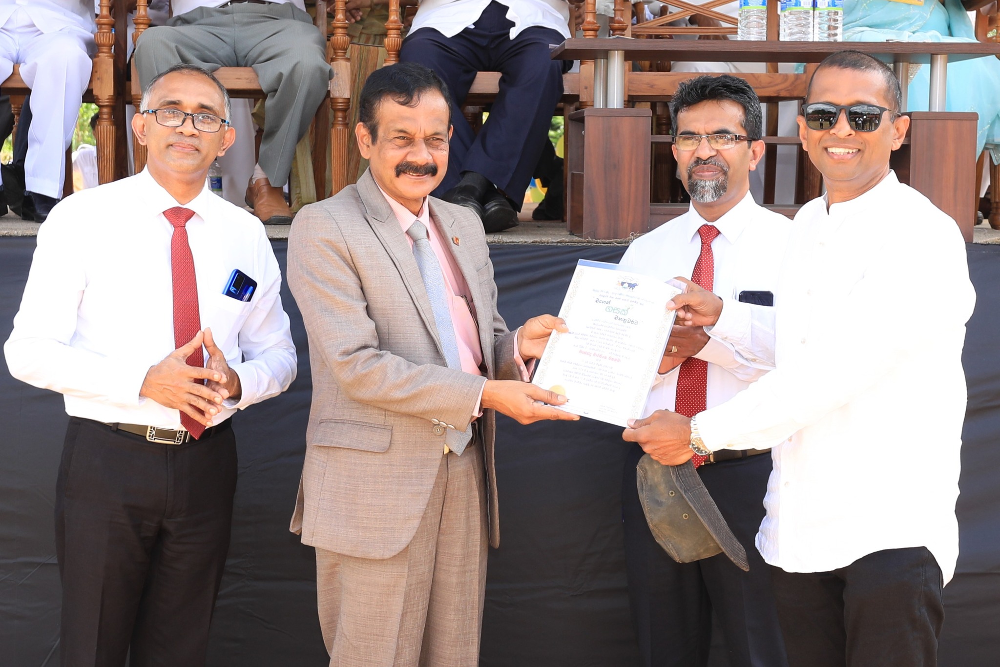 ‘මගෙන් ගසක් මහනුවරට’ වසරක් සපිරේ.