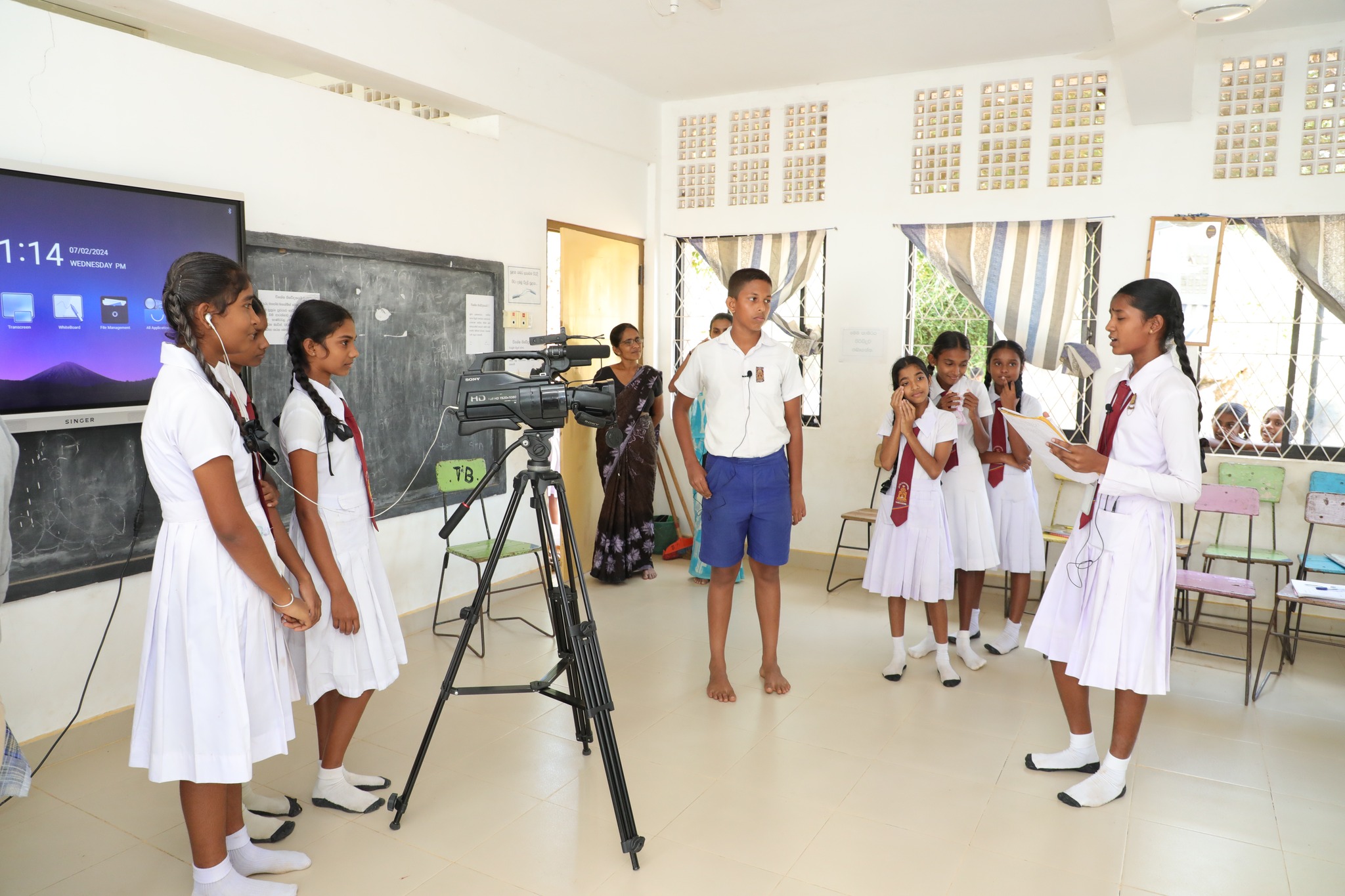 හඳගනාව මහා විද්යාලයේදී සිසු දරුවන්ට මාධ්ය වැඩමුළුවක්.