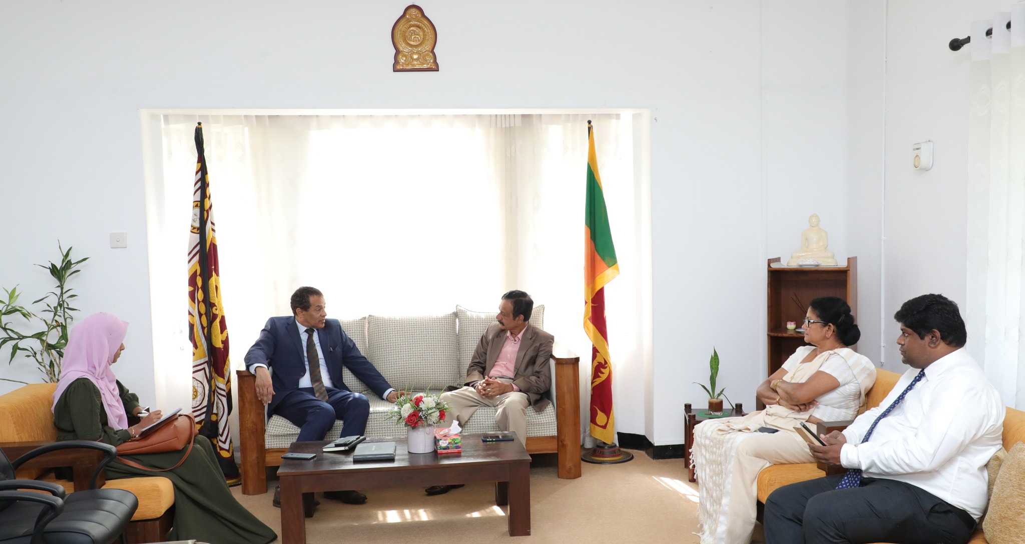 මධ්යම පළාත් ආණ්ඩුකාරවරයා සහ මෙරට ඊජිප්තු තානාපති අතර හමුවක්.