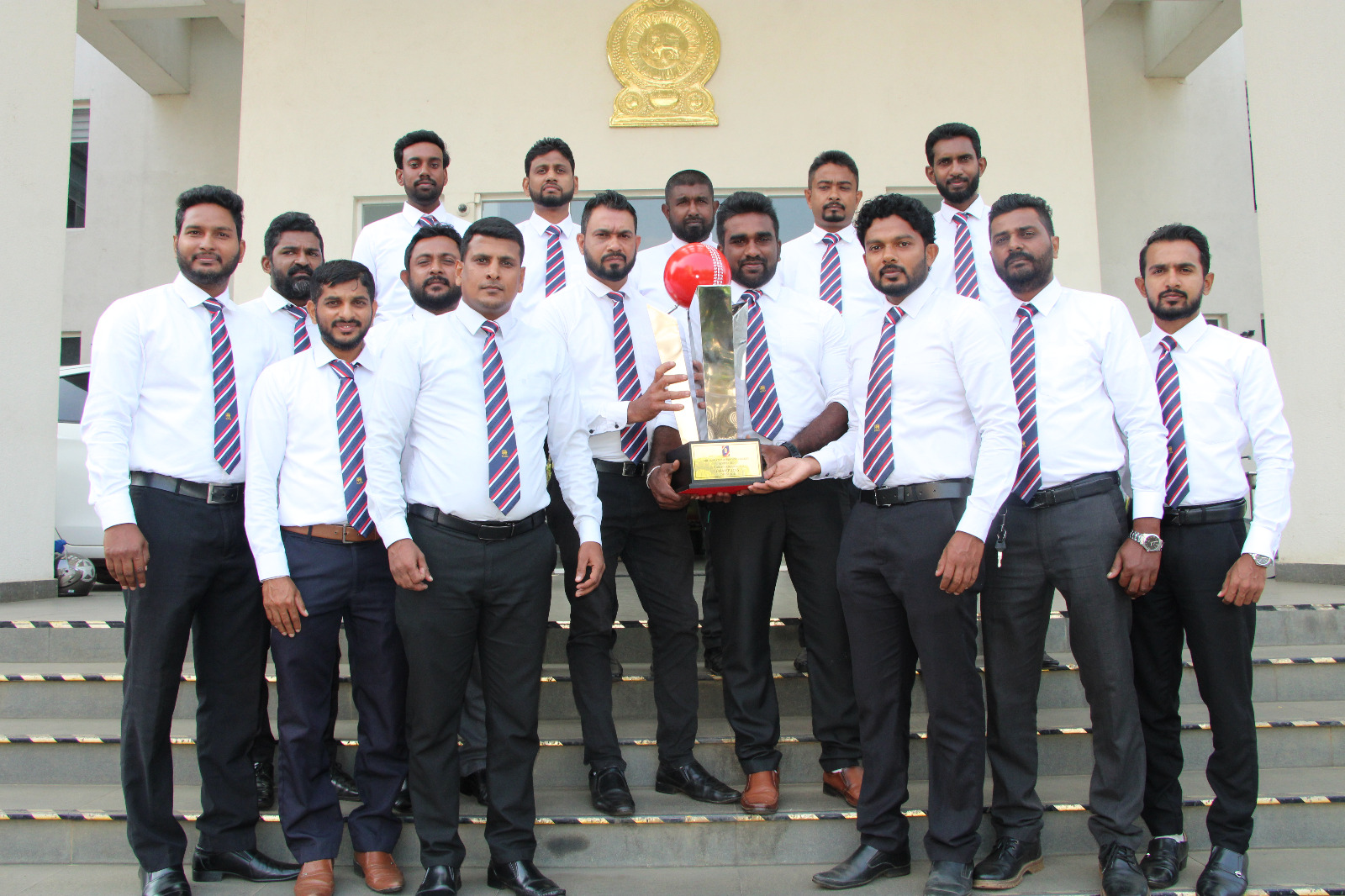 මාතලේ රාජ්ය සේවා ක්රිකට් ශුරයින් ඇගැයීමට ලක්කරයි.
