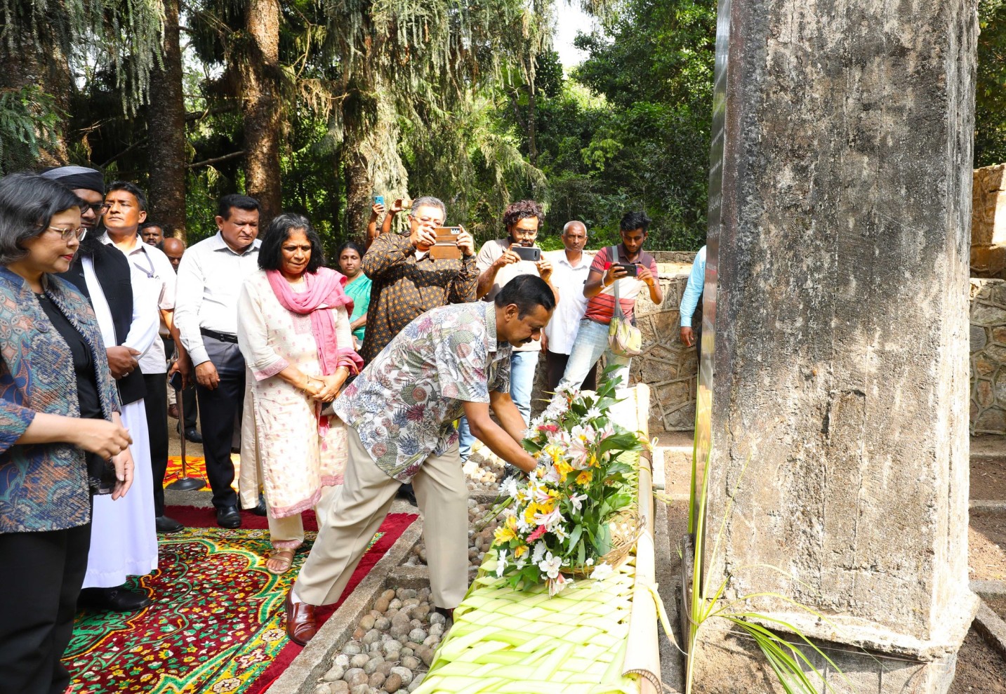 සප්ත කන්යා, ඉන්දුනීසියානු ගුවන් අනතුරෙන් මියගිය අය සිහිපත් කරමින් විශේෂ සැමරුම් වැඩසටහනක්.