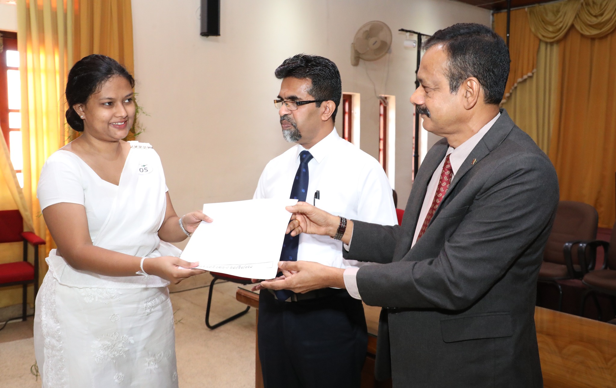 අධ්යාපනවේදී උපාධිධාරීන් පිරිසකට ගුරු පත්වීම්......