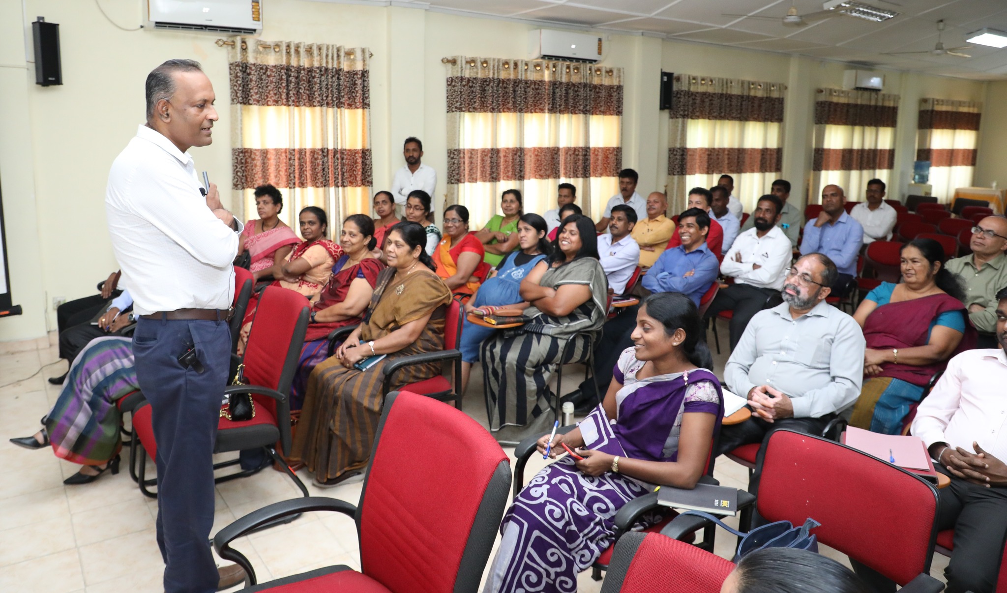 නායකත්වය පිළිබද පාලන ආයතන ප්රධානීන්ට නව පුහුණුවක්.