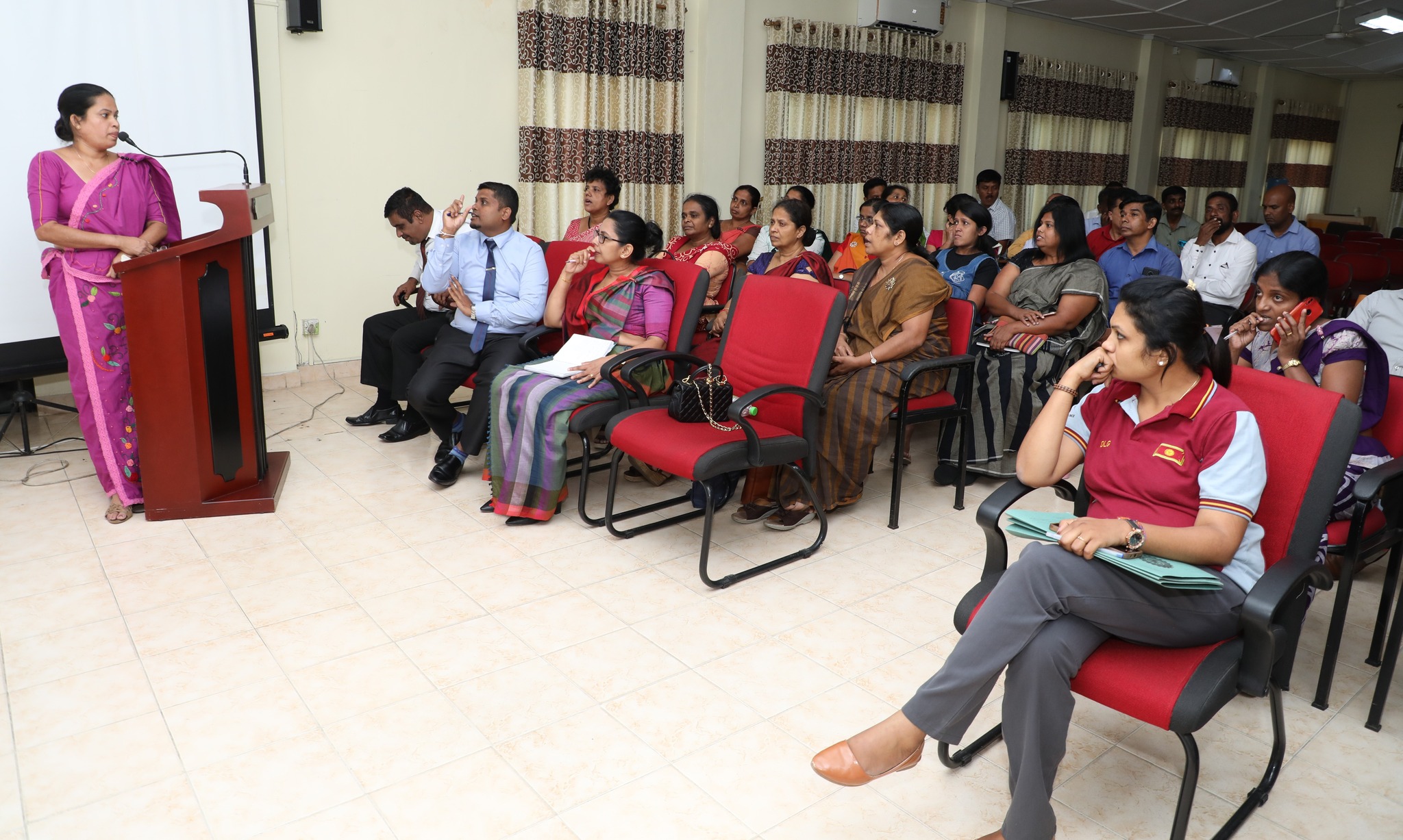 කෙටි කලකින් ගම නගන්න ලොකු මුදලක්...