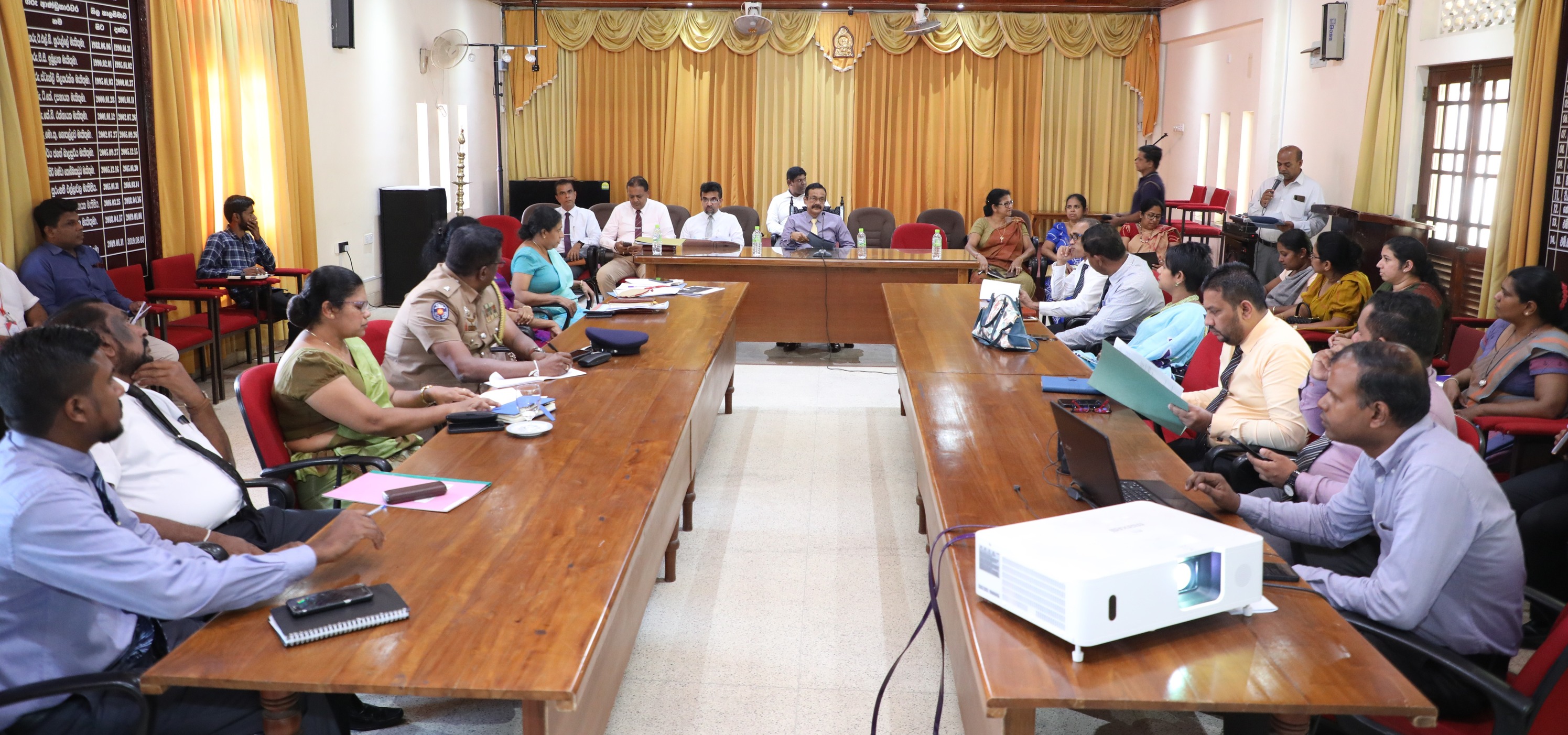සංචාරක කර්මාන්තය ප්රවර්ධනය කිරීම වෙනුවෙන් මධ්යම පළාතෙන් ප්රථම වතාවට මෙහෙයුම් කමිටුවක් ස්ථාපිත කෙරේ.